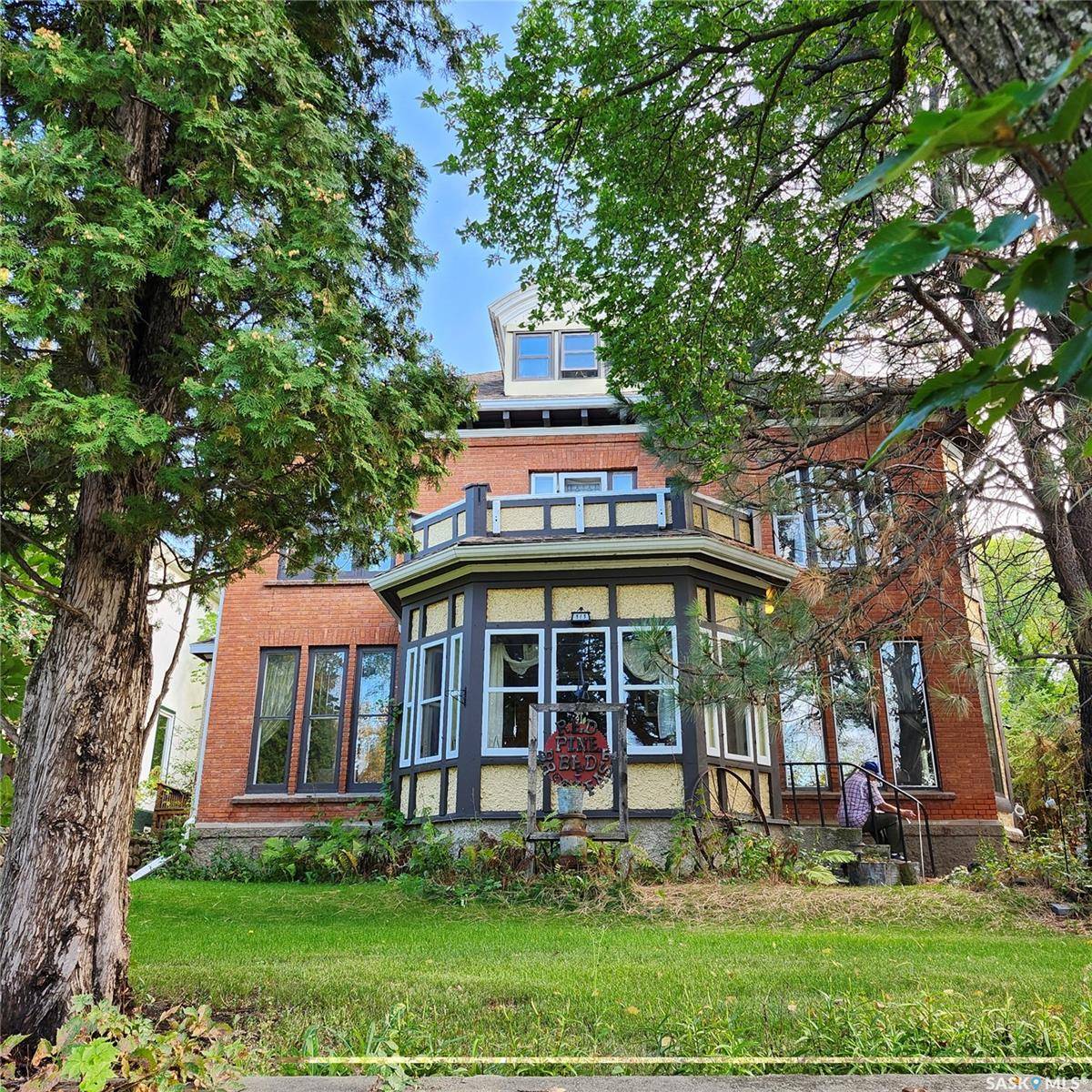 Prince Albert, SK S6V 4C8,313 19th STREET W