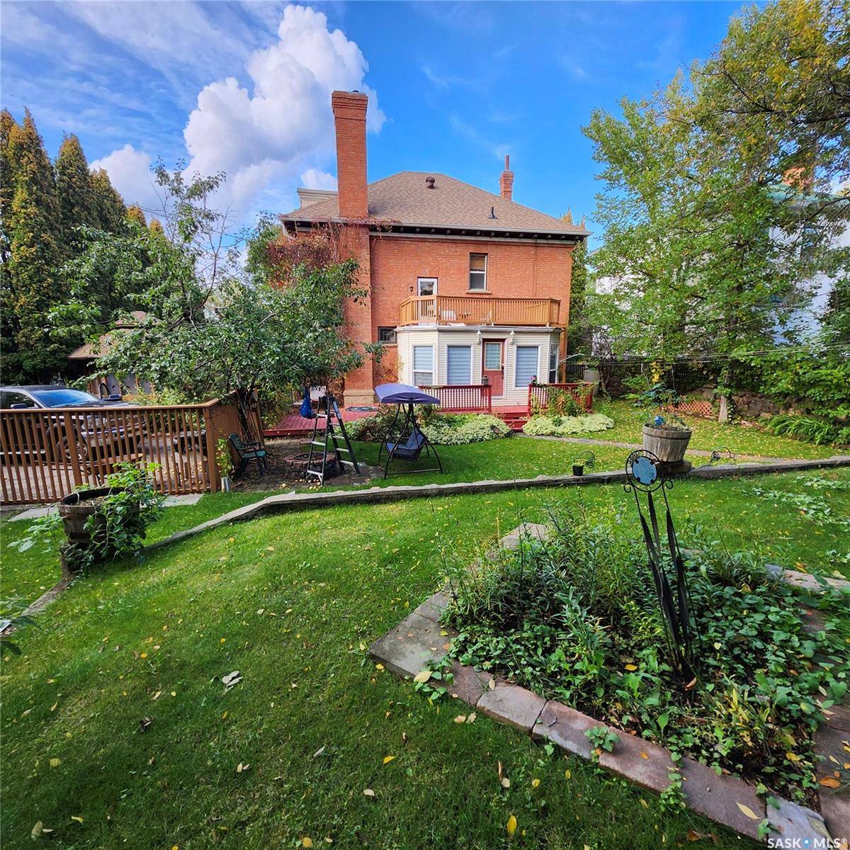 Prince Albert, SK S6V 4C8,313 19th STREET W