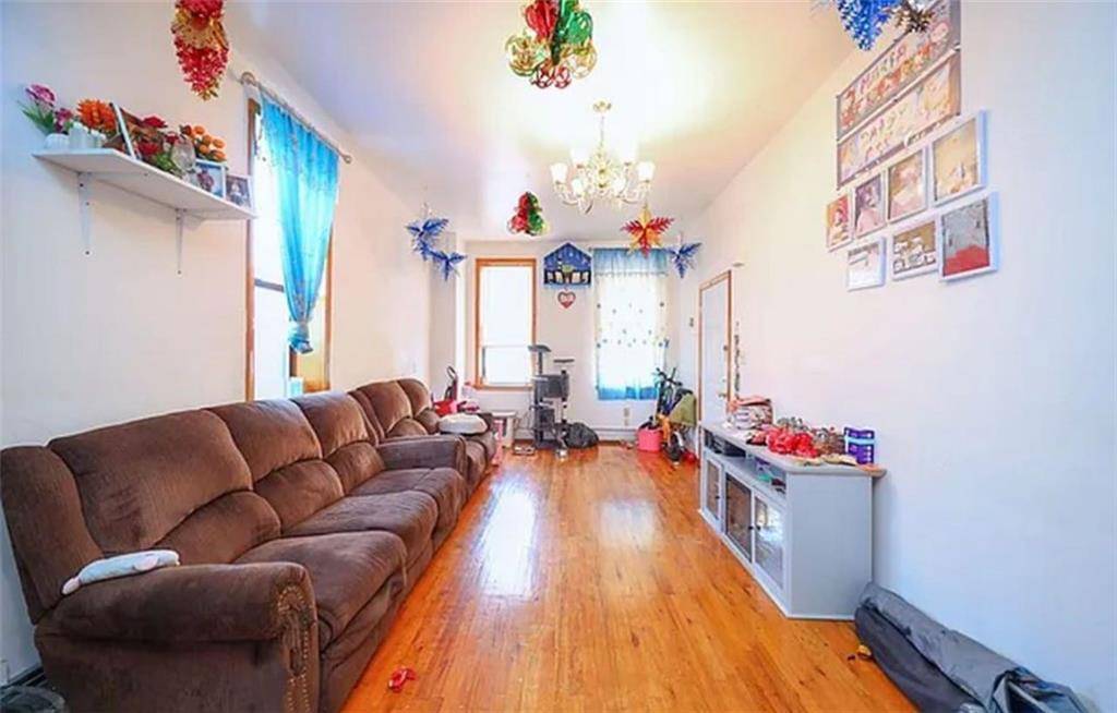 Brooklyn, NY 11228,1516 70th ST