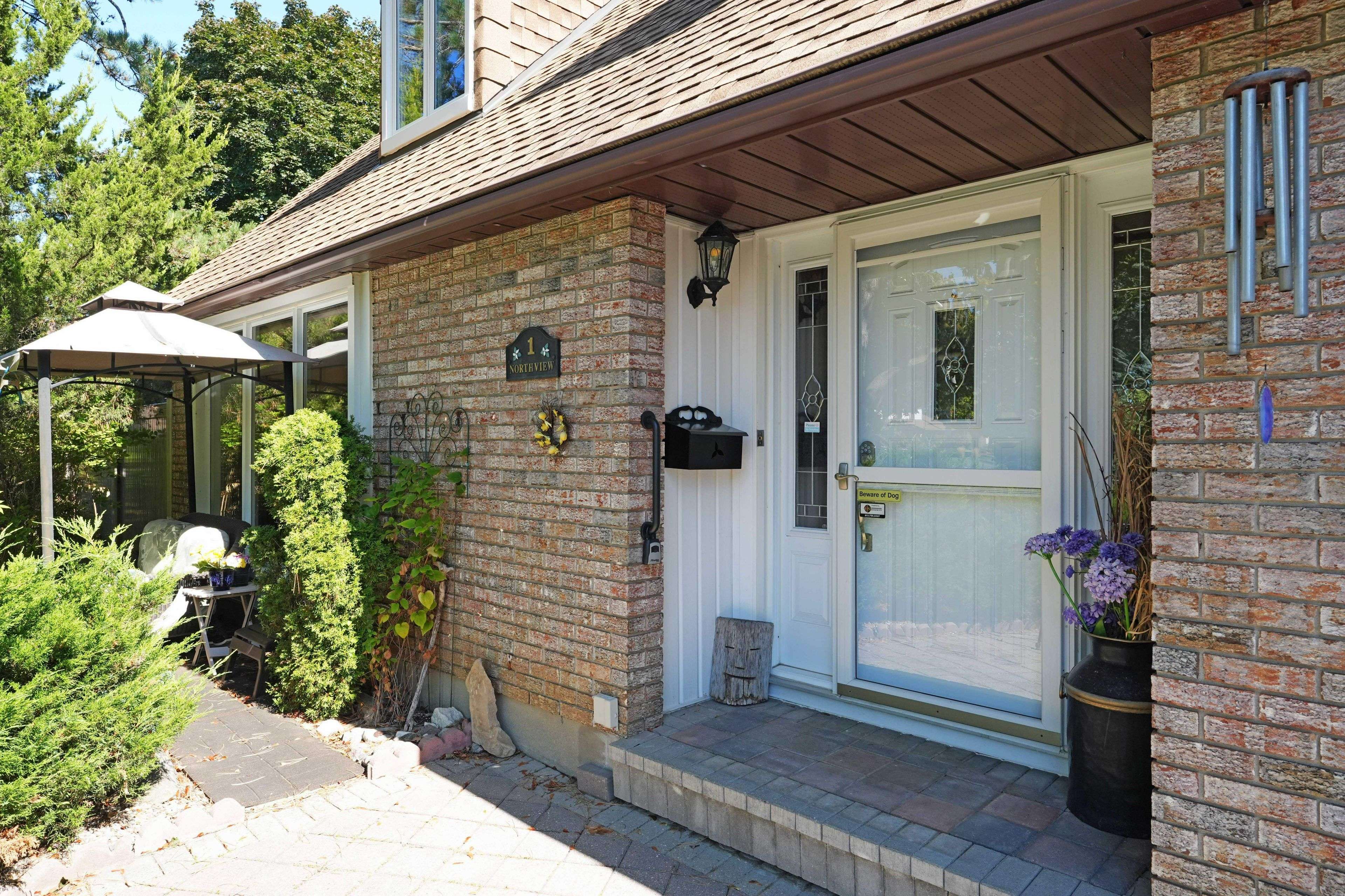 Cityview - Parkwoods Hills - Rideau Shore, ON K2E 6A6,1 Northview RD