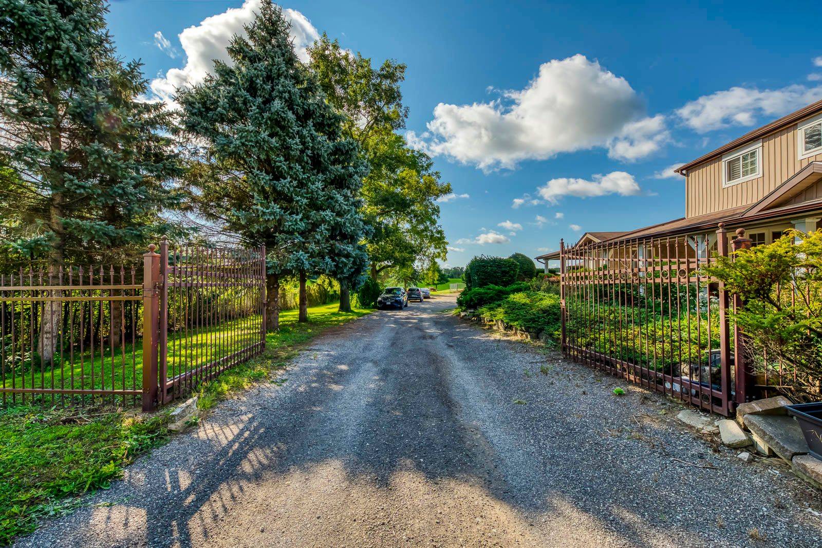 Hamilton, ON L0R 1T0,2764 Governors RD