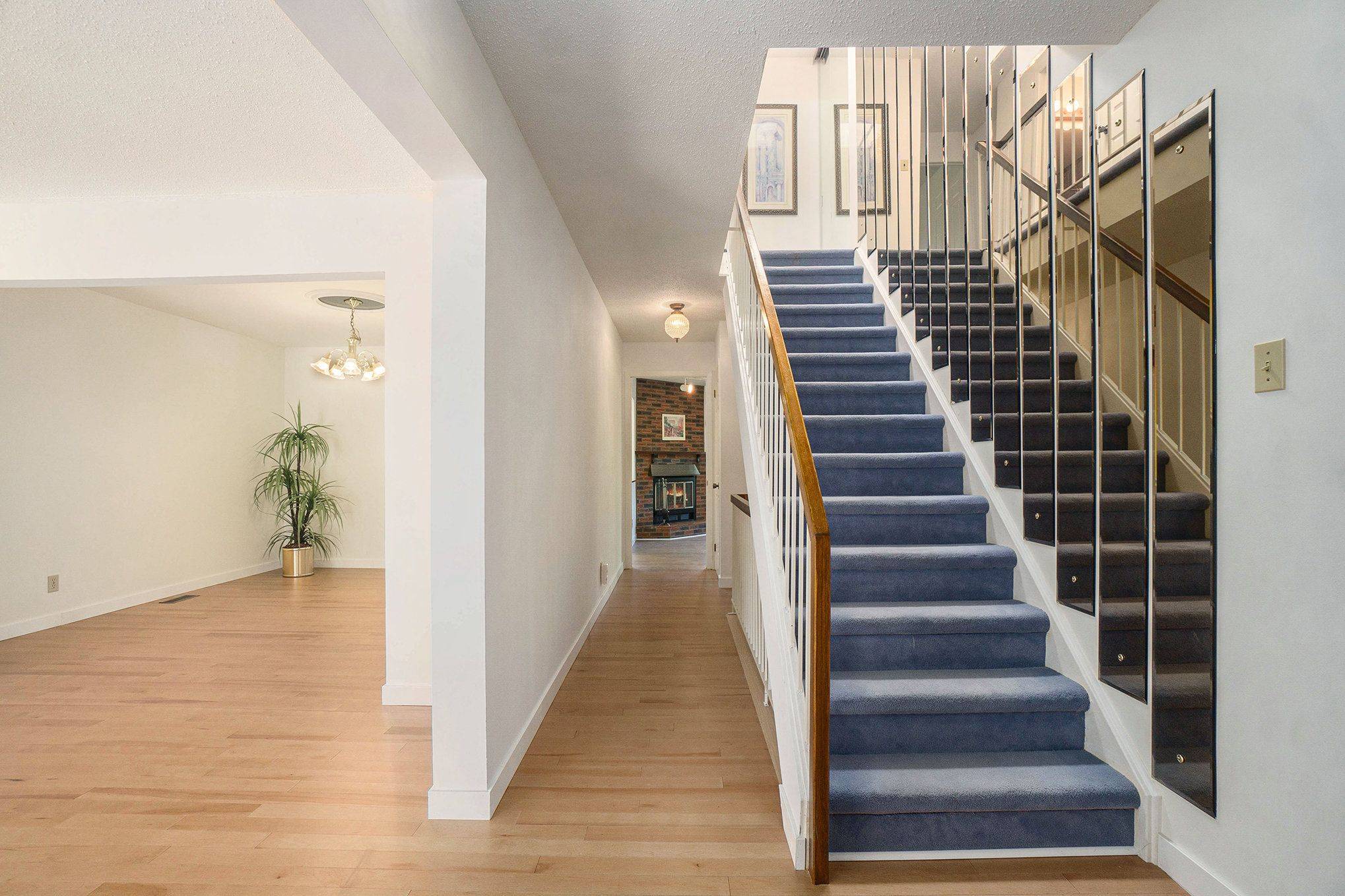 Tanglewood - Grenfell Glen - Pineglen, ON K2G 4L8,82 Nestow DR