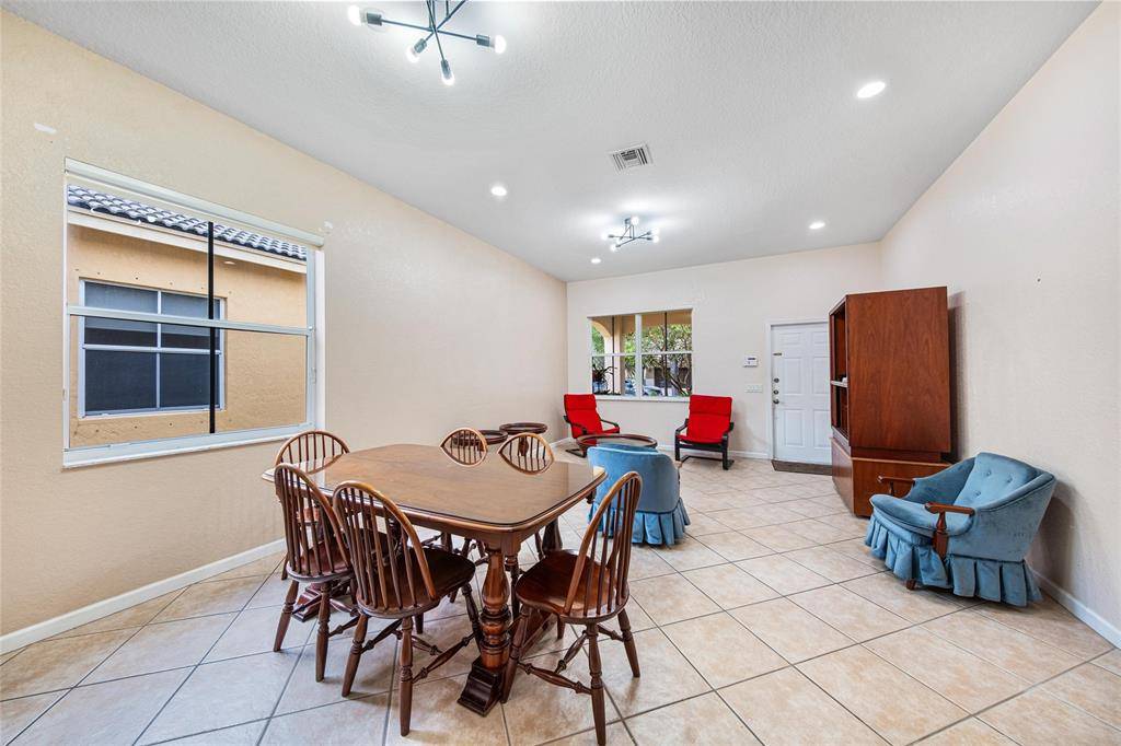 Weston, FL 33327,887 Nandina Dr