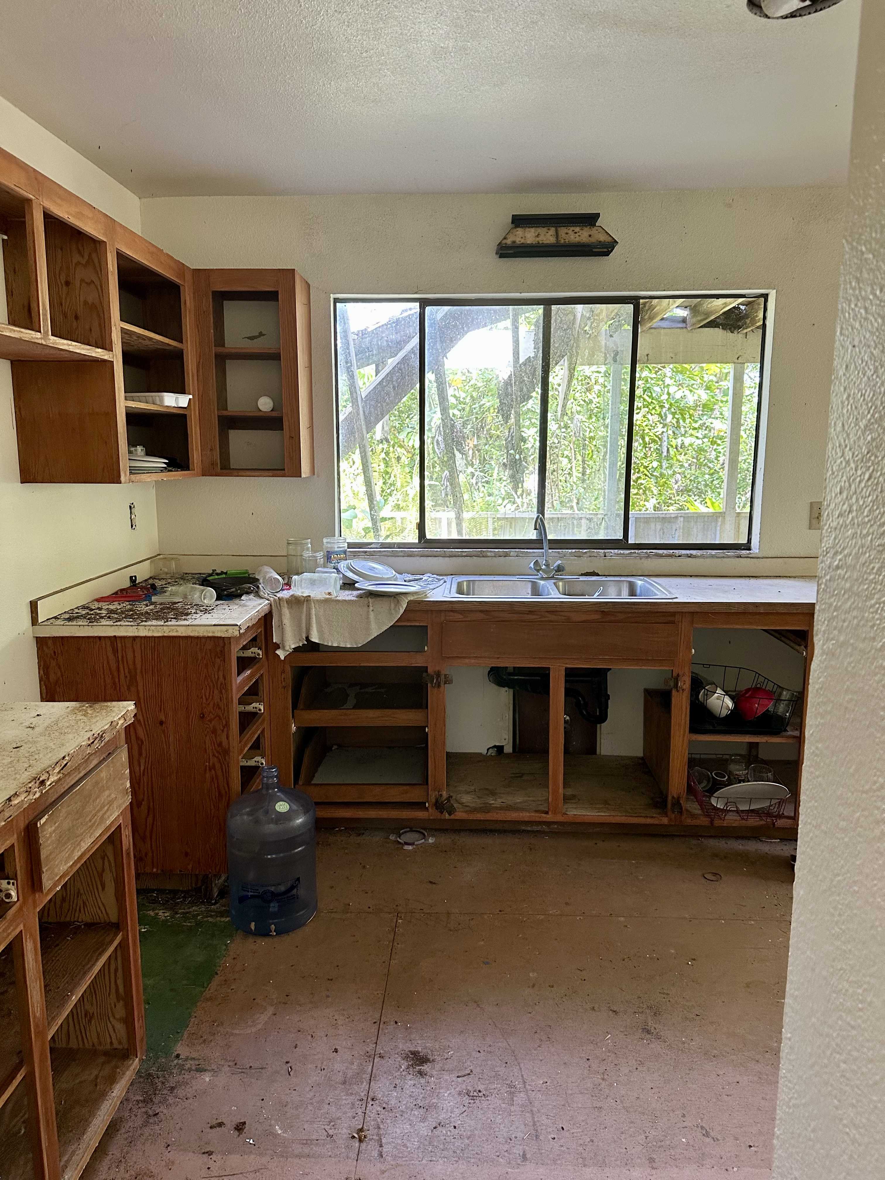 Keaau, HI 96749,15-1105 AMAU RD