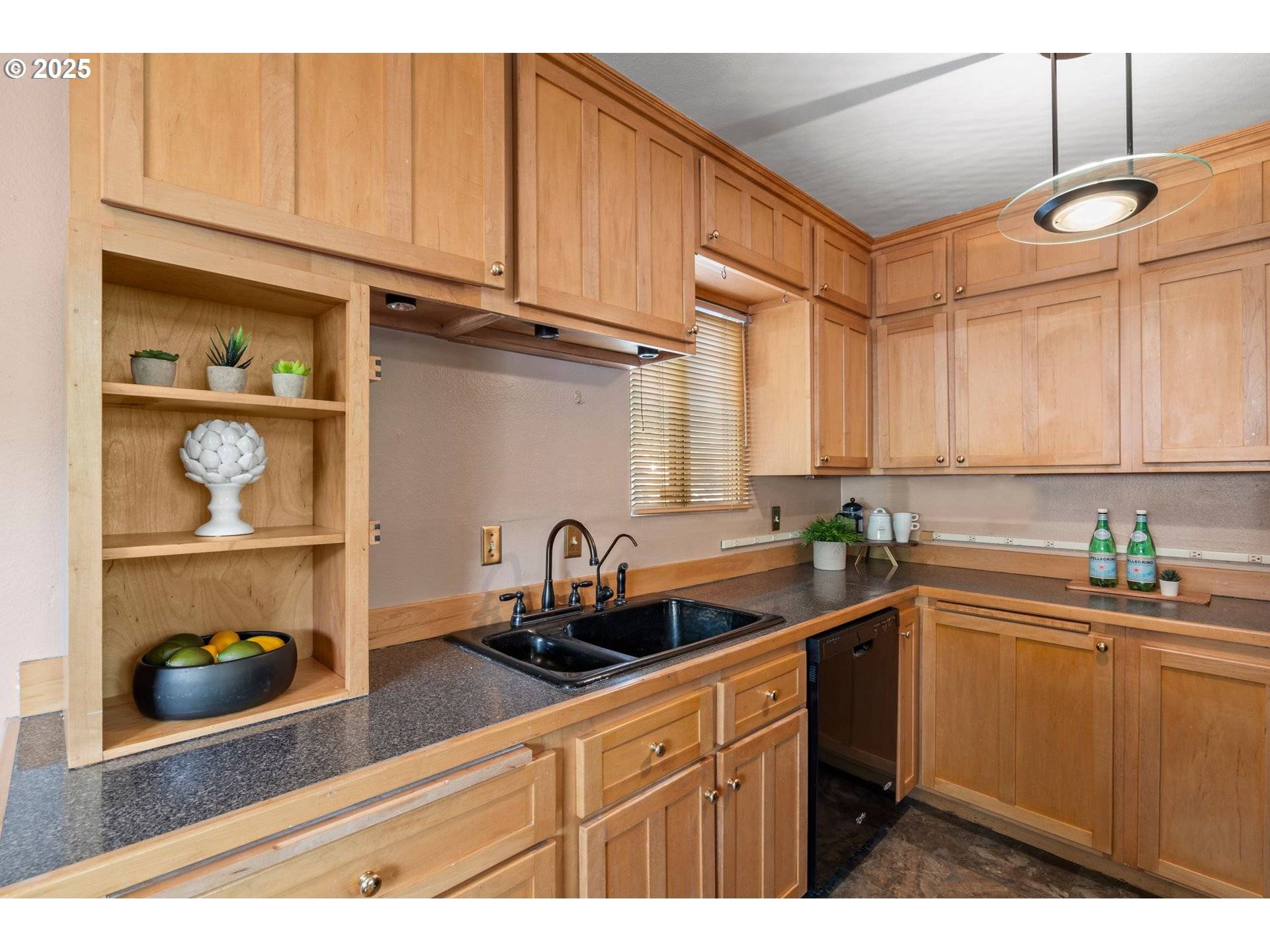 Portland, OR 97201,843 SW BROADWAY DR #61