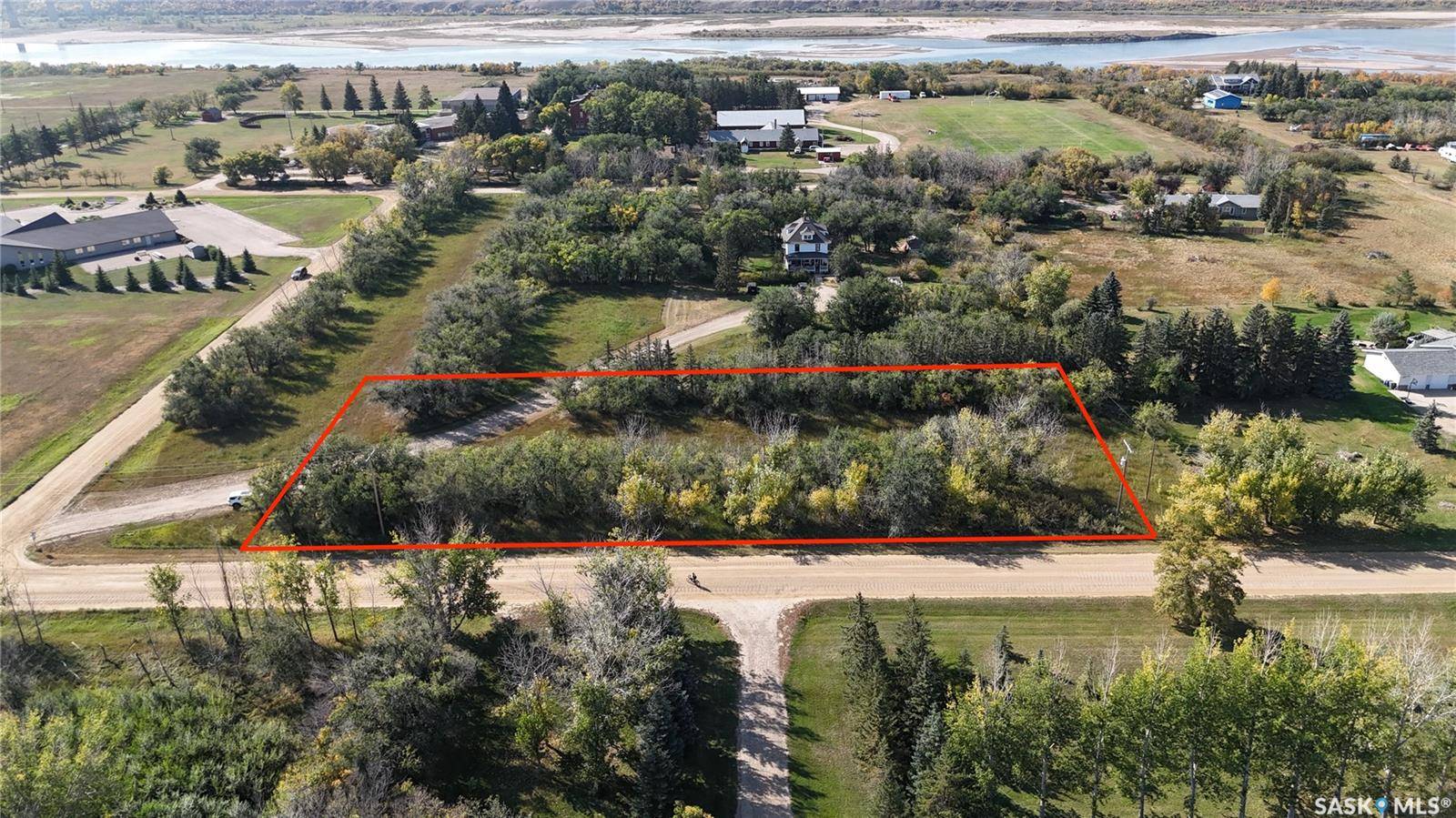 Outlook, SK S0L 2N0,17-30 McKenzie STREET N