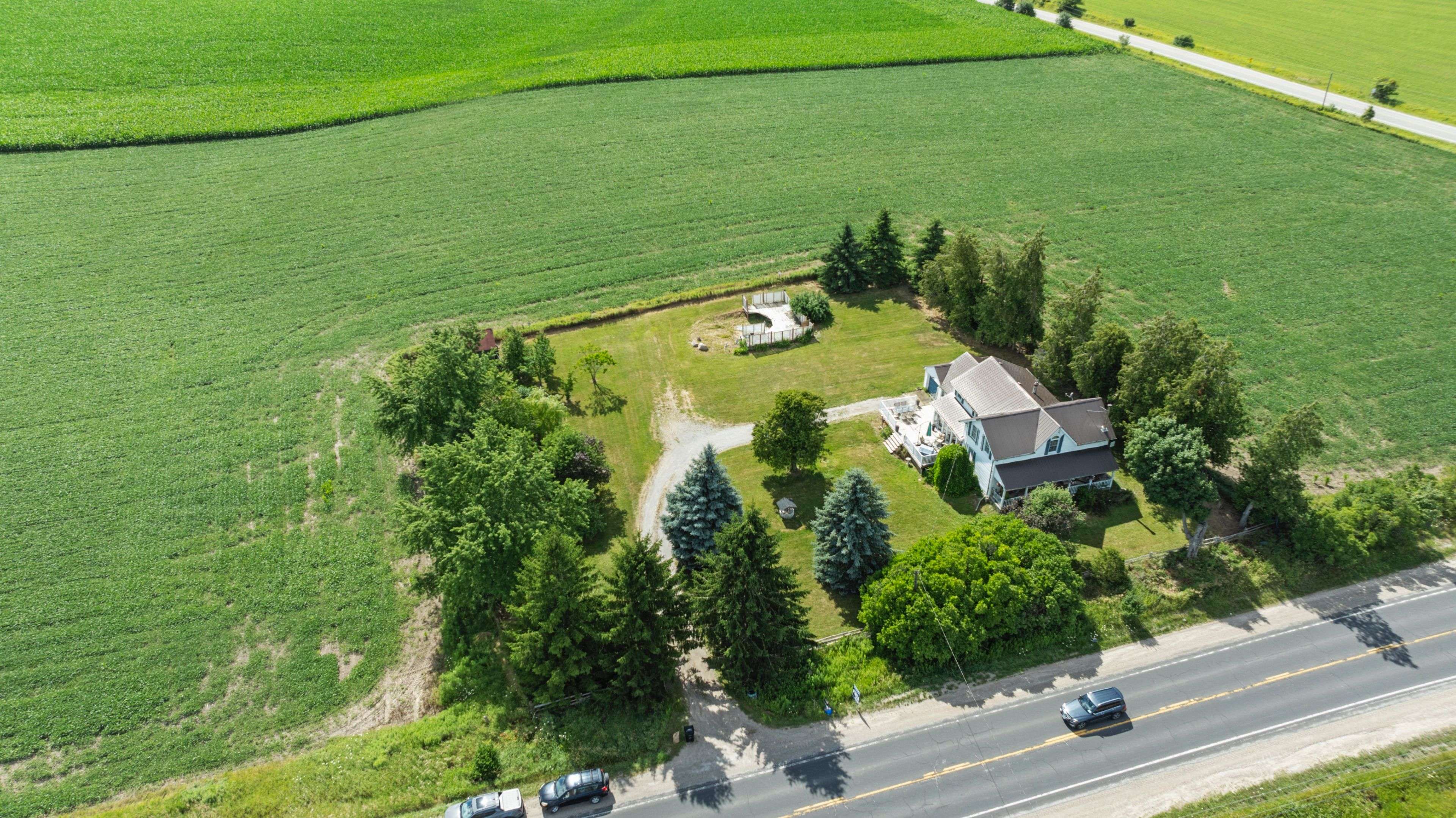 Bradford West Gwillimbury, ON L3Z 3X1,3440 Highway 27 N/A