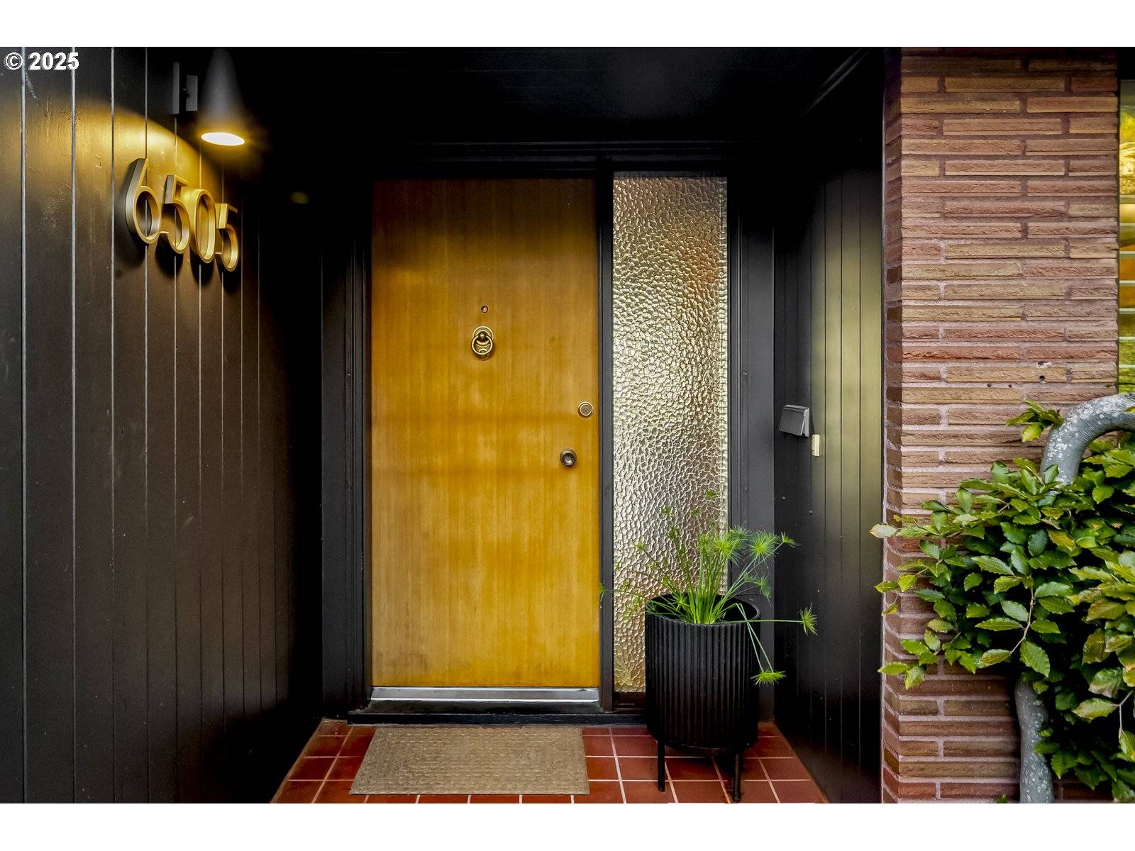 Portland, OR 97215,6505 SE THORBURN ST