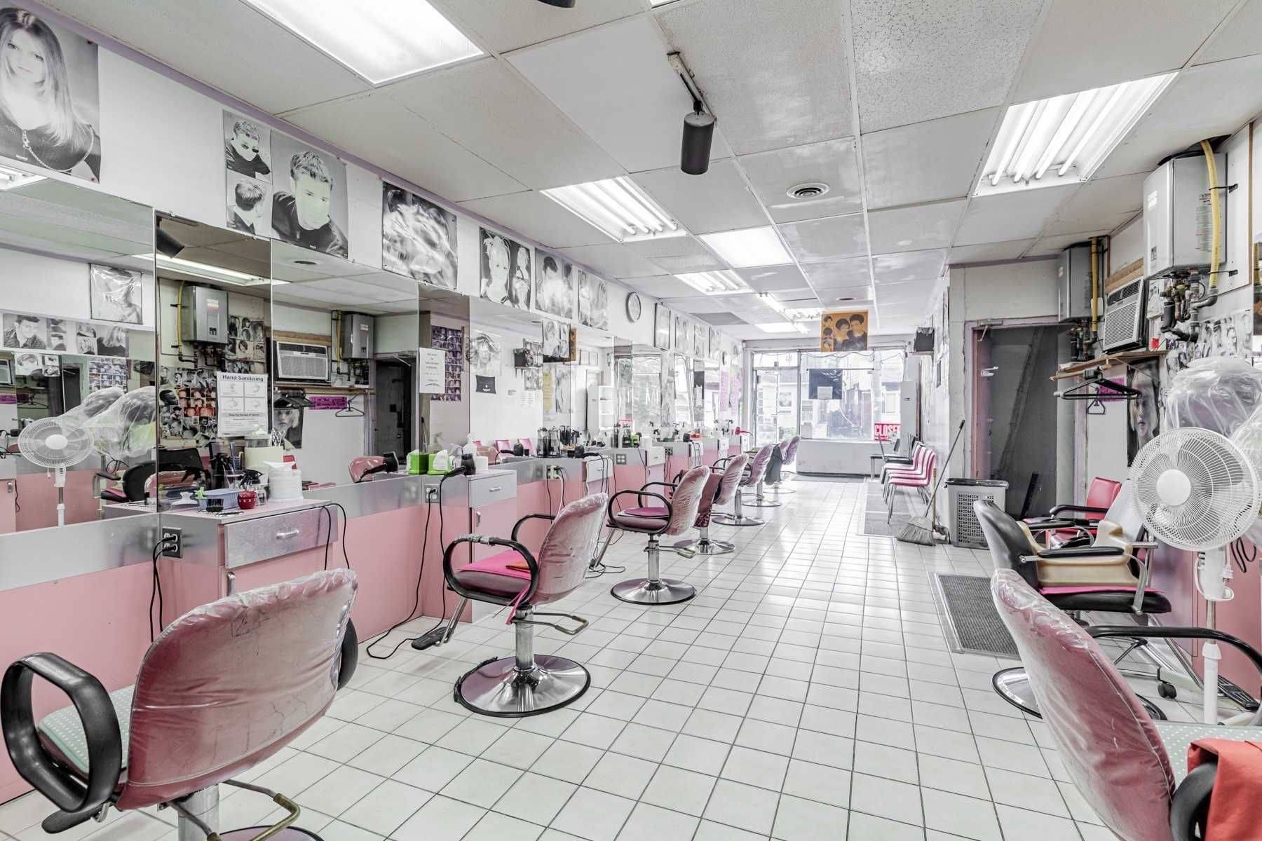 Toronto E01, ON M4M 1Z2,934 Gerrard ST E