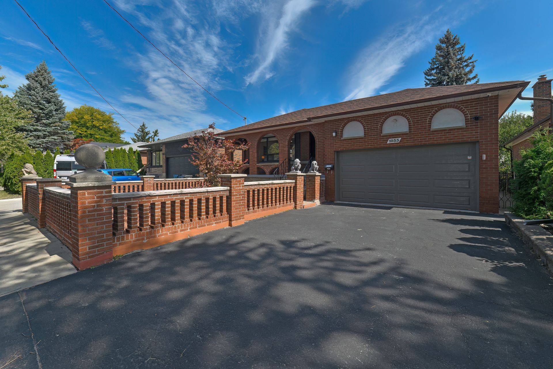 Toronto W07, ON M8Z 4R3,1033 Islington AVE