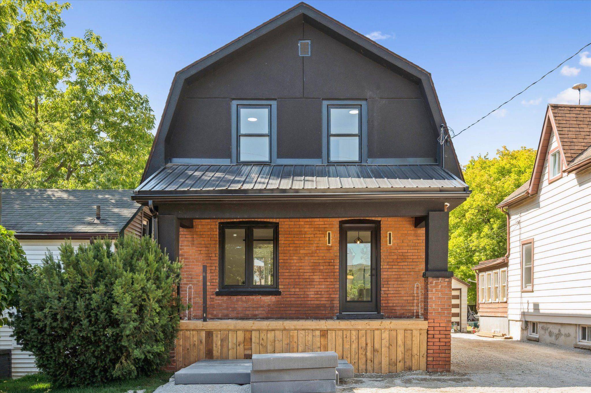 Stratford, ON N5A 4P4,66 Trinity ST