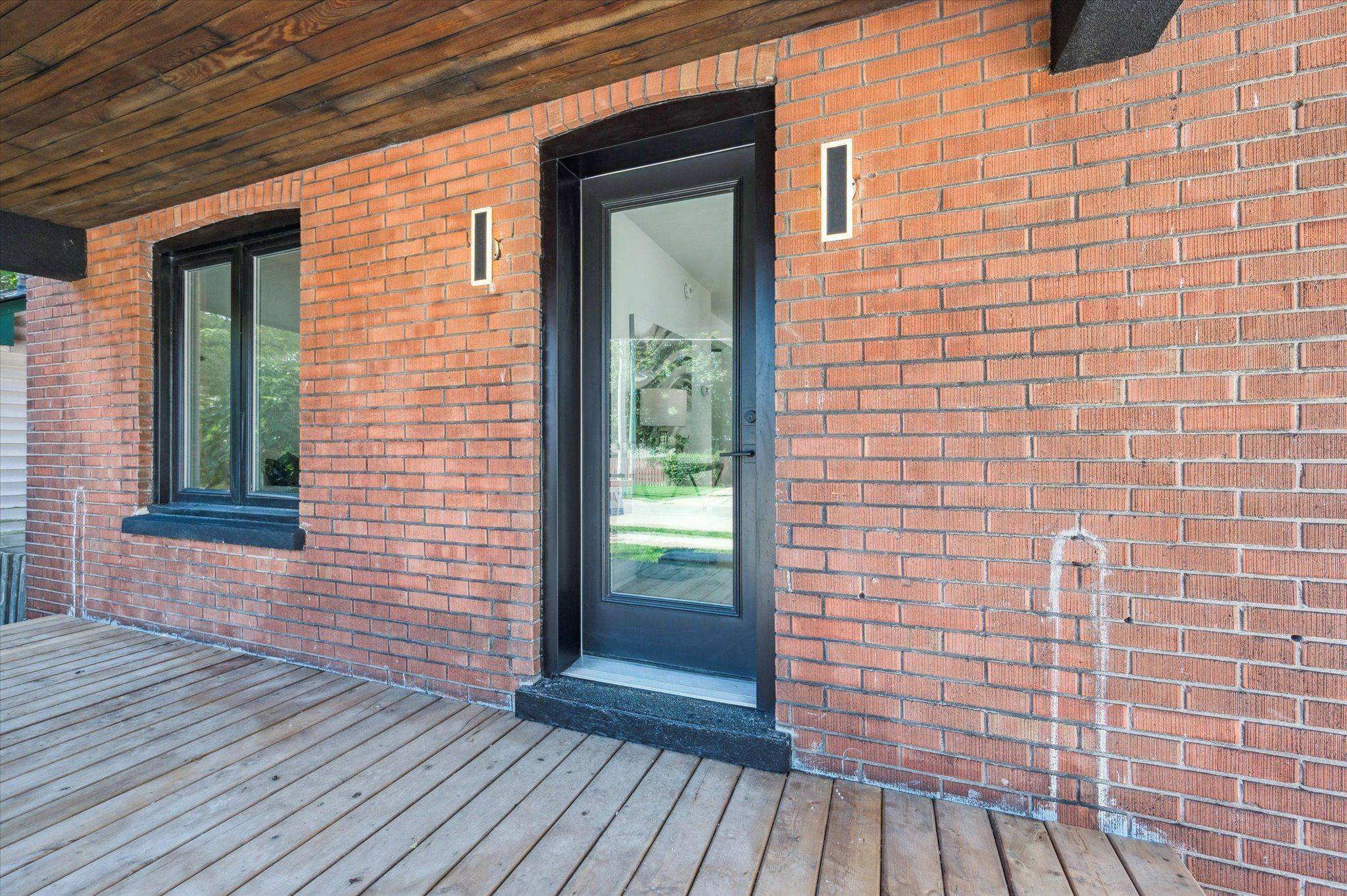 Stratford, ON N5A 4P4,66 Trinity ST