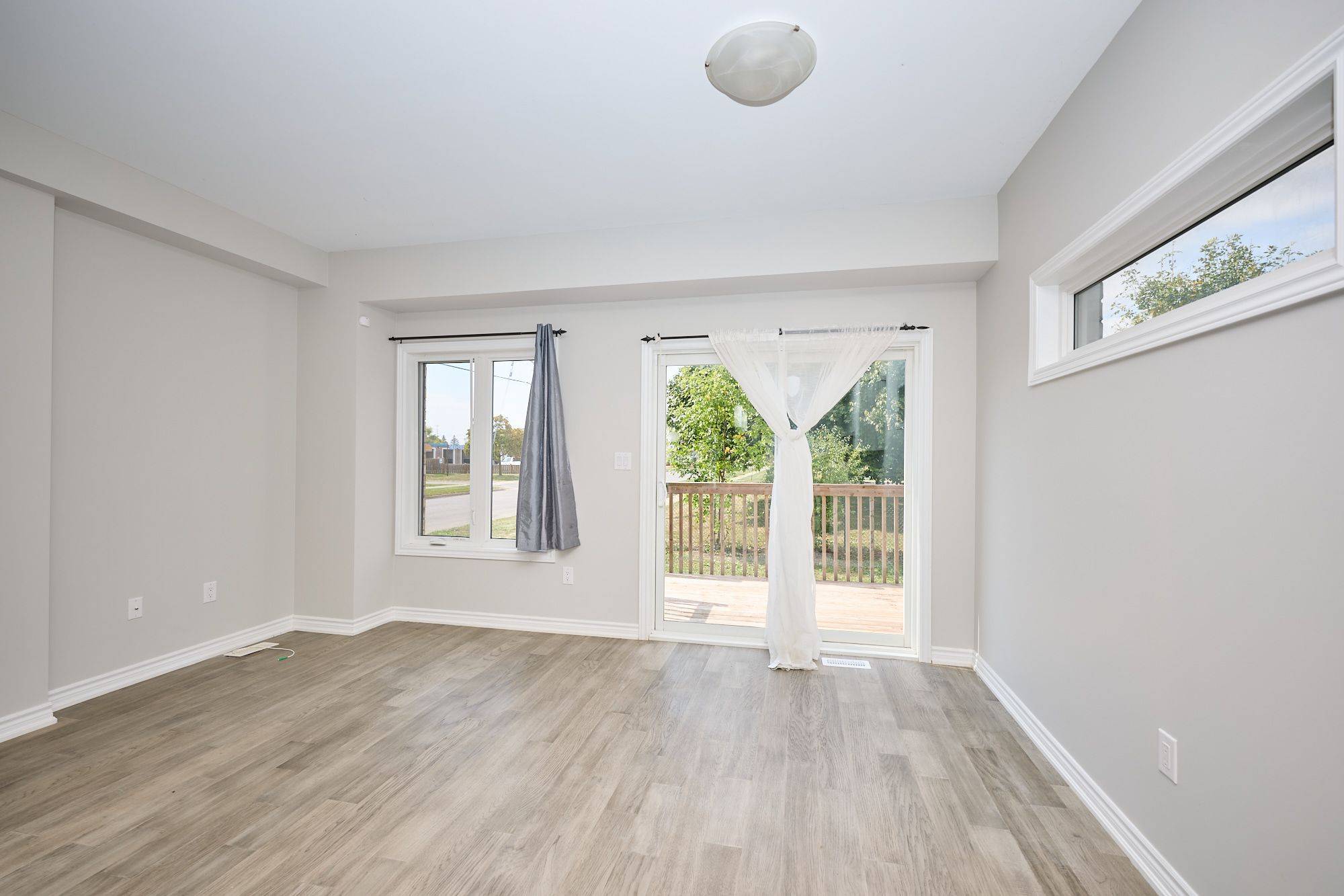 Welland, ON L3B 0H8,324 Louise ST