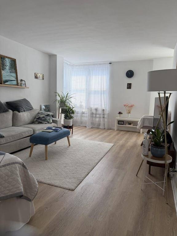 Brooklyn, NY 11235,40 Brighton 1st RD #4C