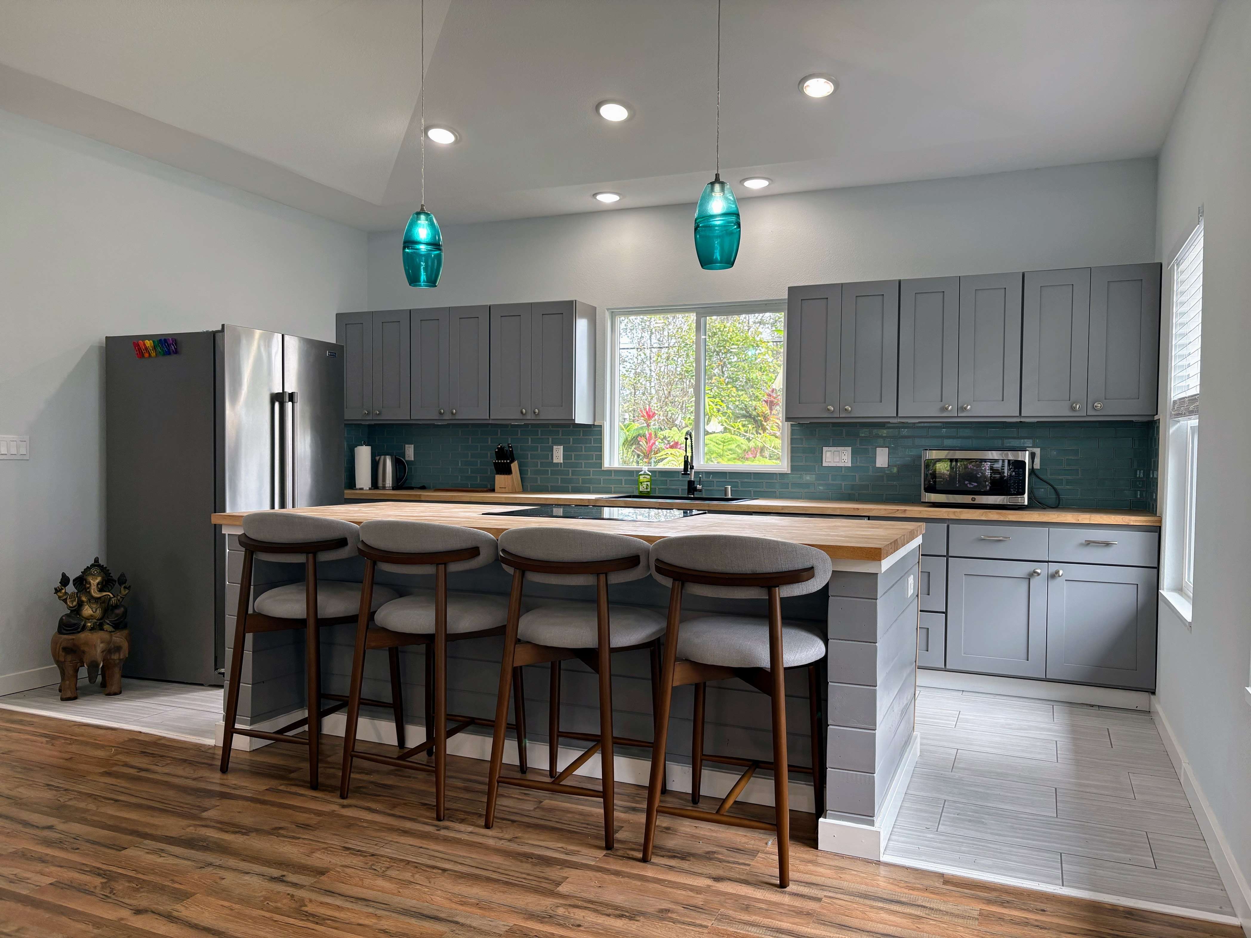 Volcano, HI 96785,11-3927 LIONA ST