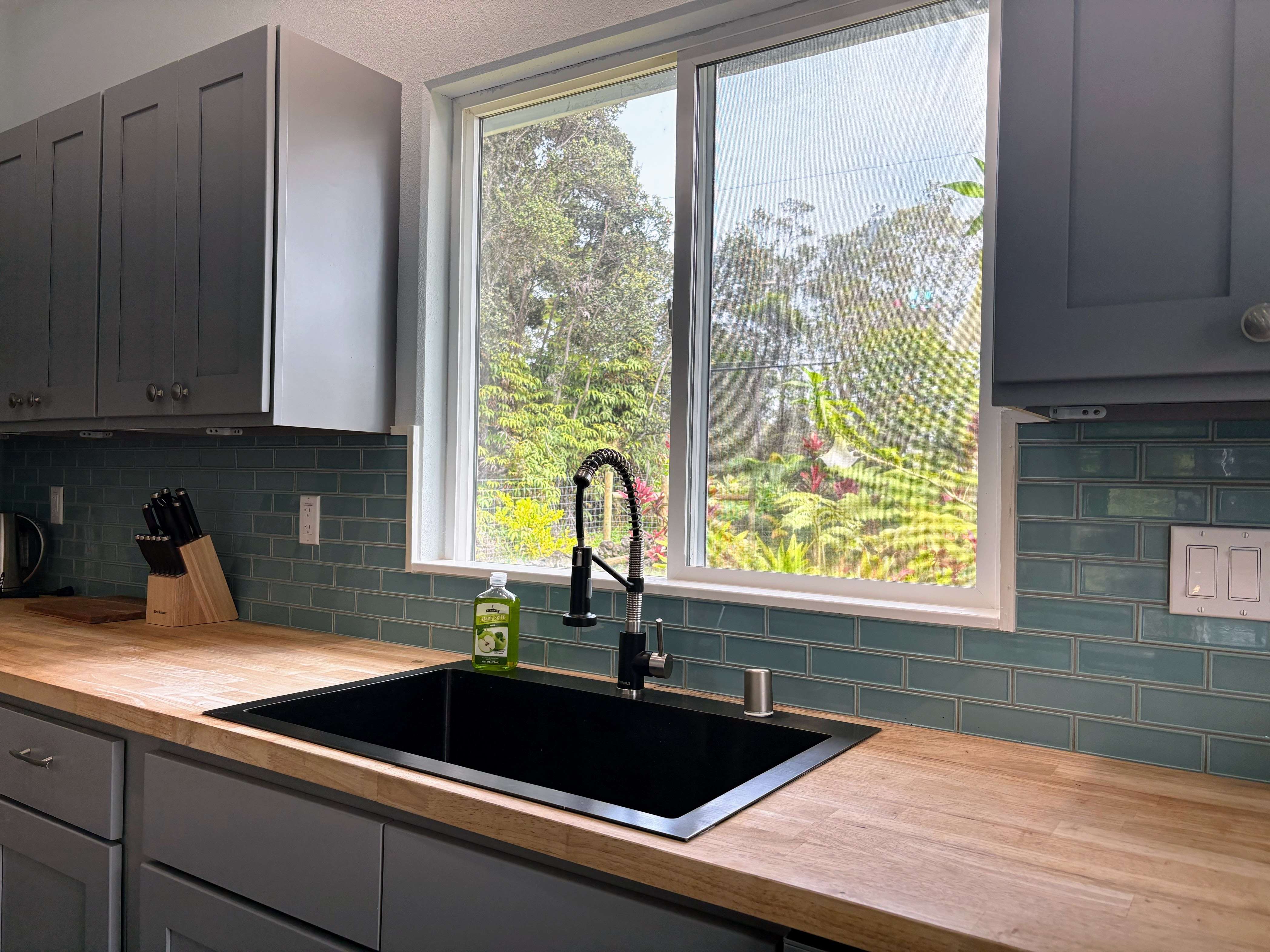 Volcano, HI 96785,11-3927 LIONA ST