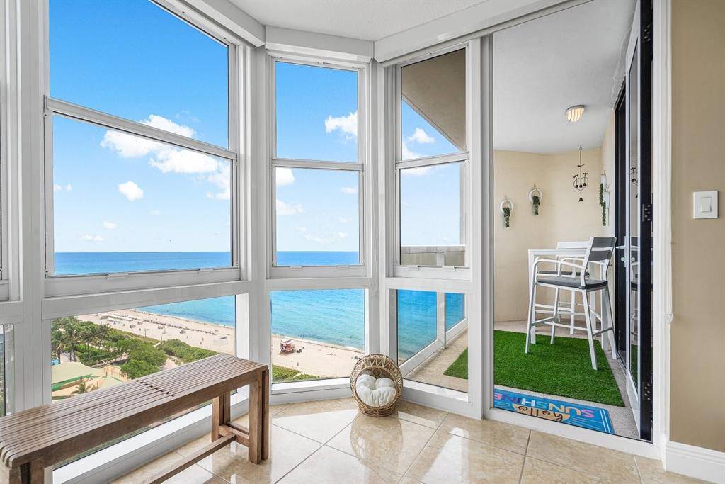 Miami Beach, FL 33141,6423 Collins Ave #1608