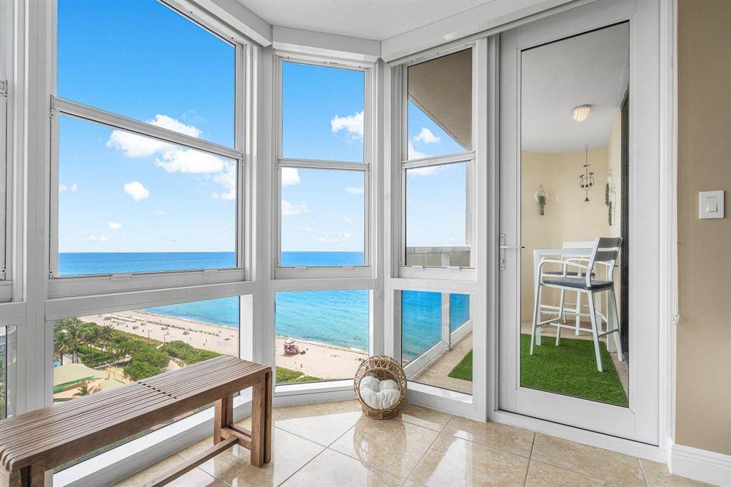 Miami Beach, FL 33141,6423 Collins Ave #1608