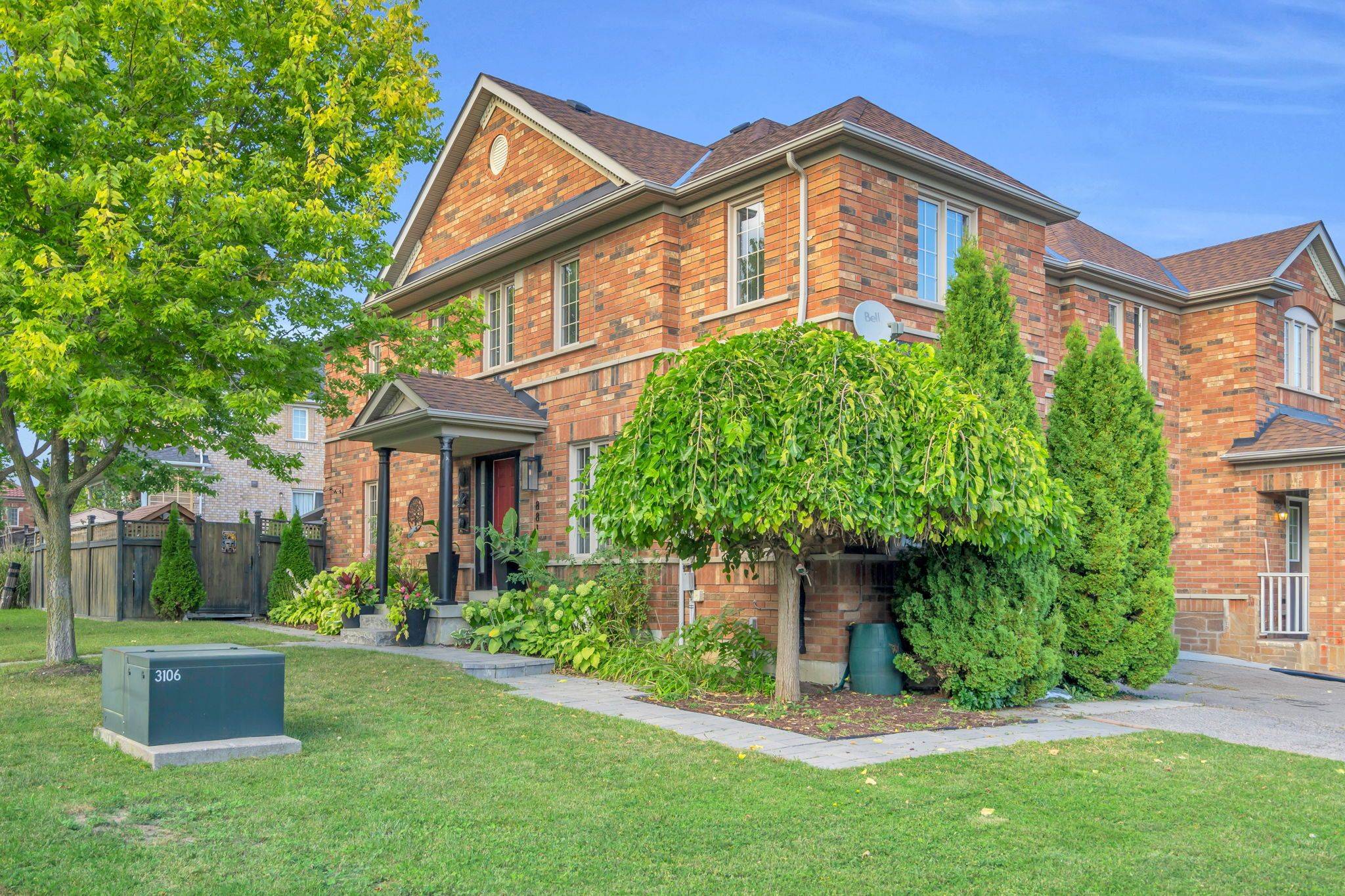 Newmarket, ON L3X 2Y9,881 Isaac Phillips WAY