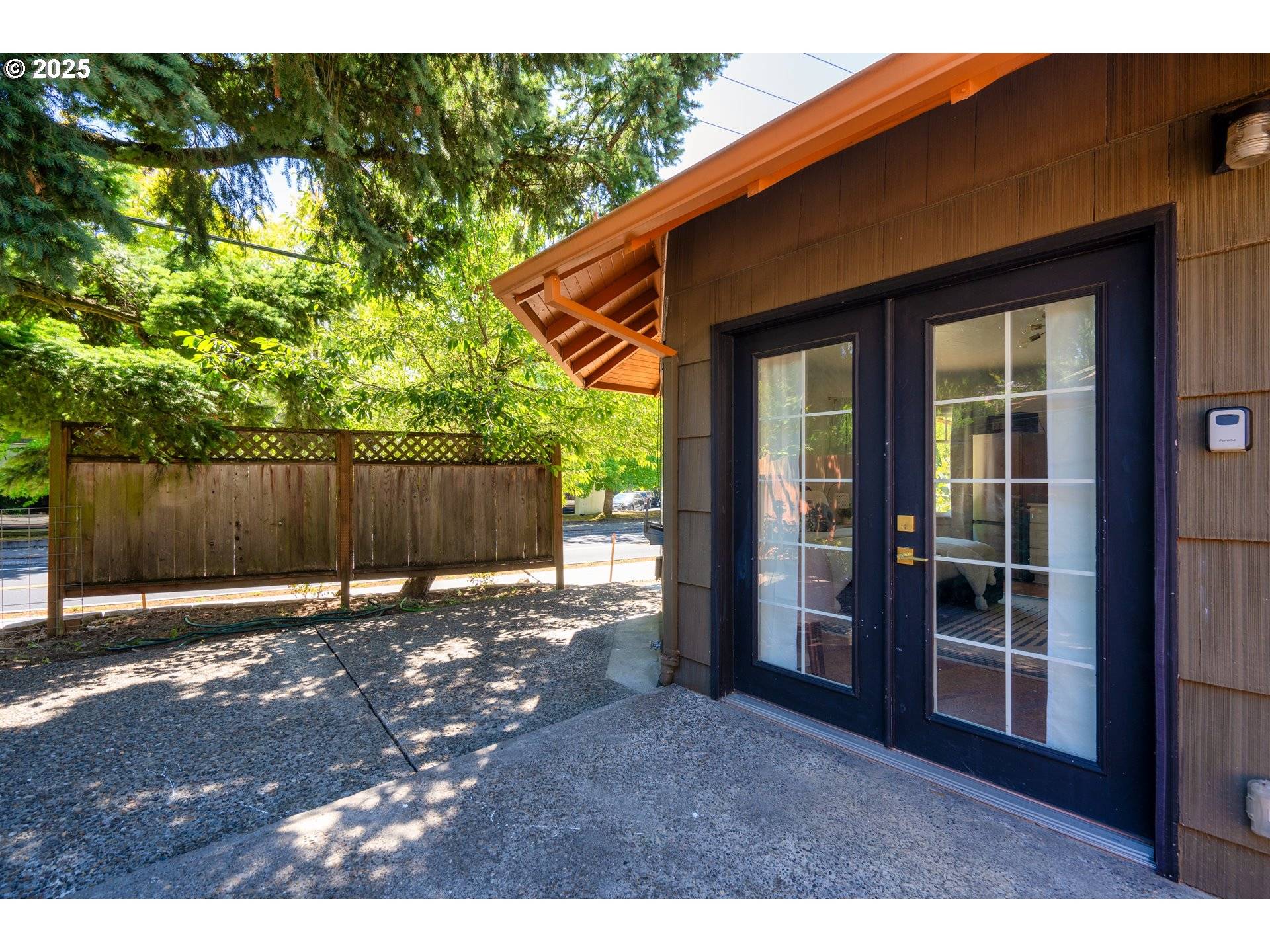 Portland, OR 97219,9647 SW CAPITOL HWY