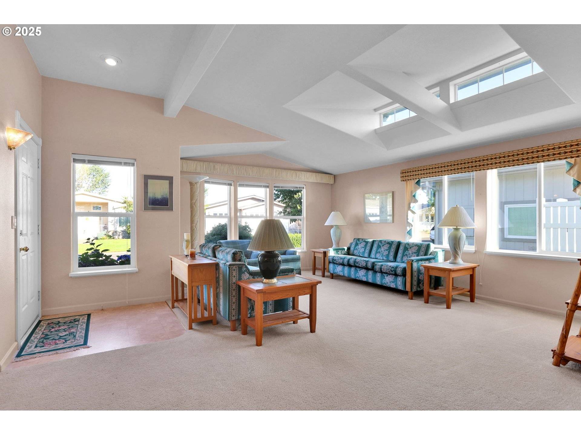 Eugene, OR 97404,2488 NORTHAMPTON