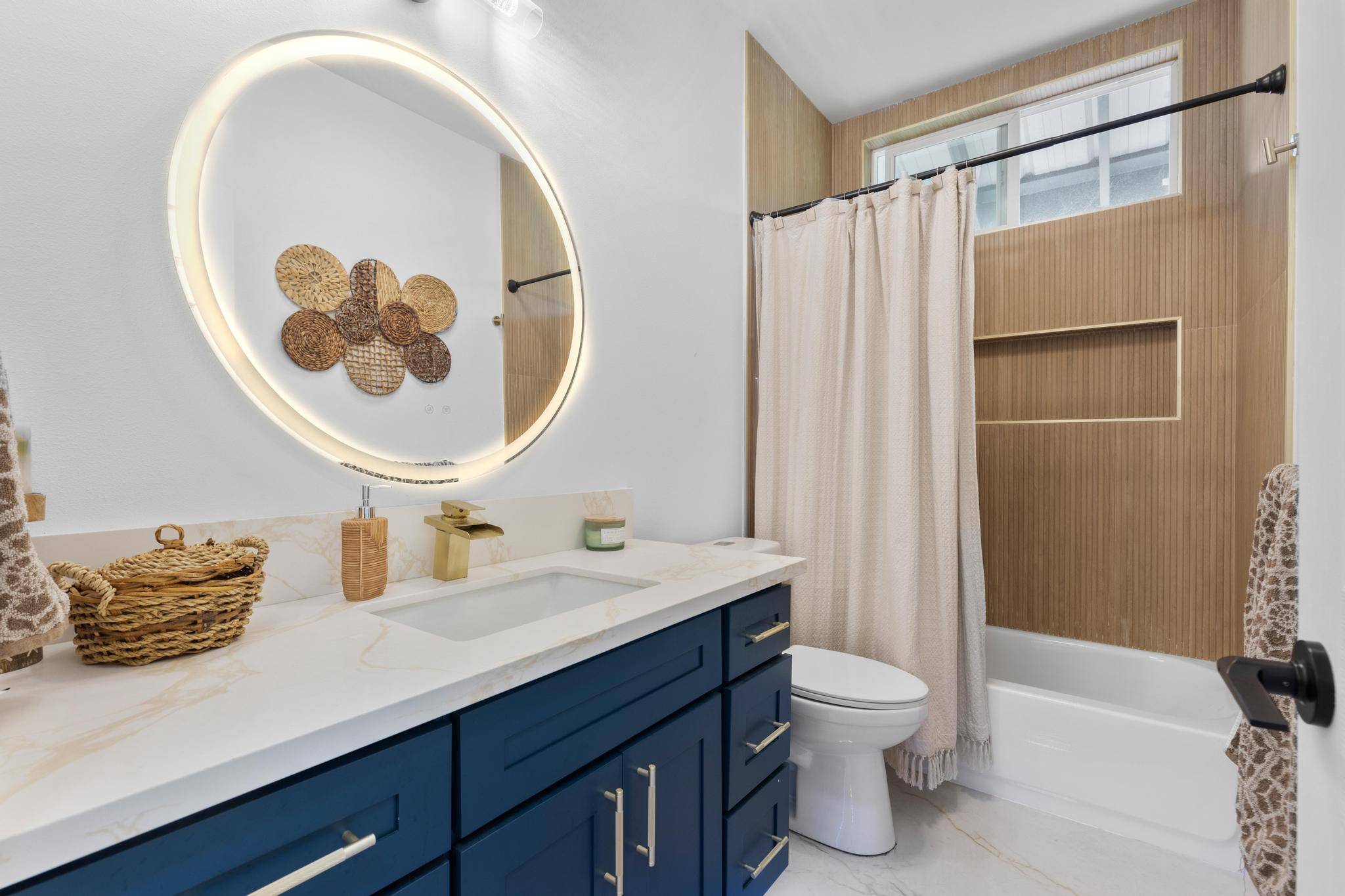 Keaau, HI 96749,15-1430 19TH AVE