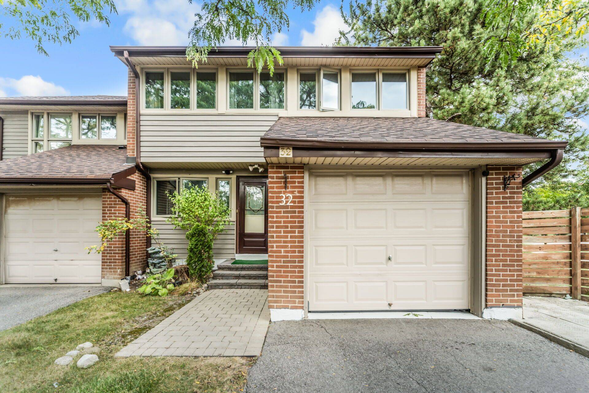 Mississauga, ON L5N 2K9,2881 Windwood DR #32