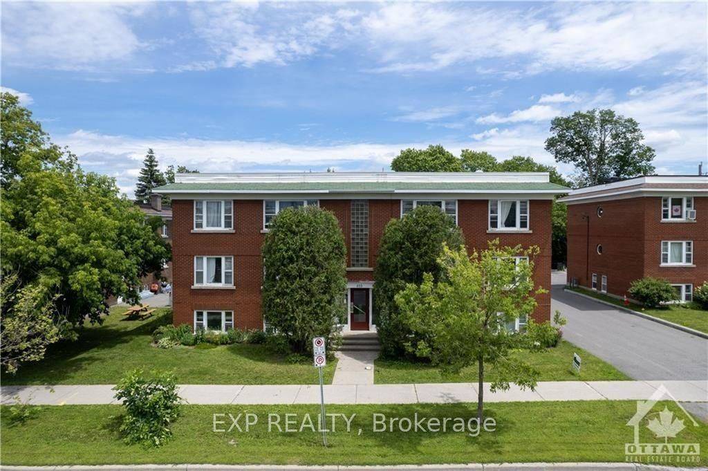 Carlington - Central Park, ON K1Z 5Y3,873 Kirkwood AVE