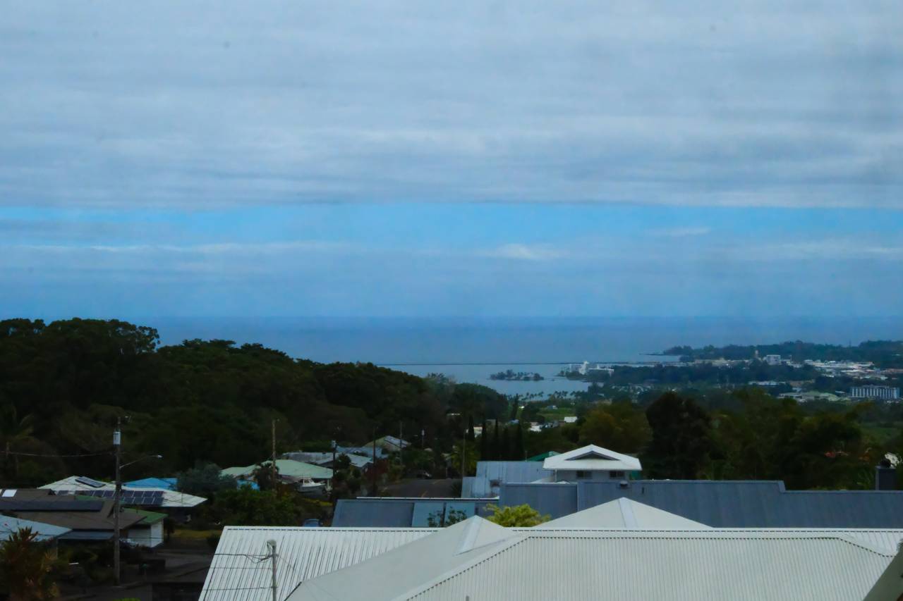 Hilo, HI 96720,883 HELE MAUNA ST