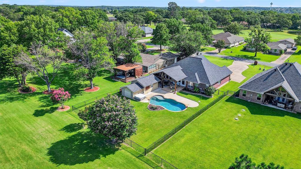 Lake Kiowa, TX 76240,306 Navajo Trail