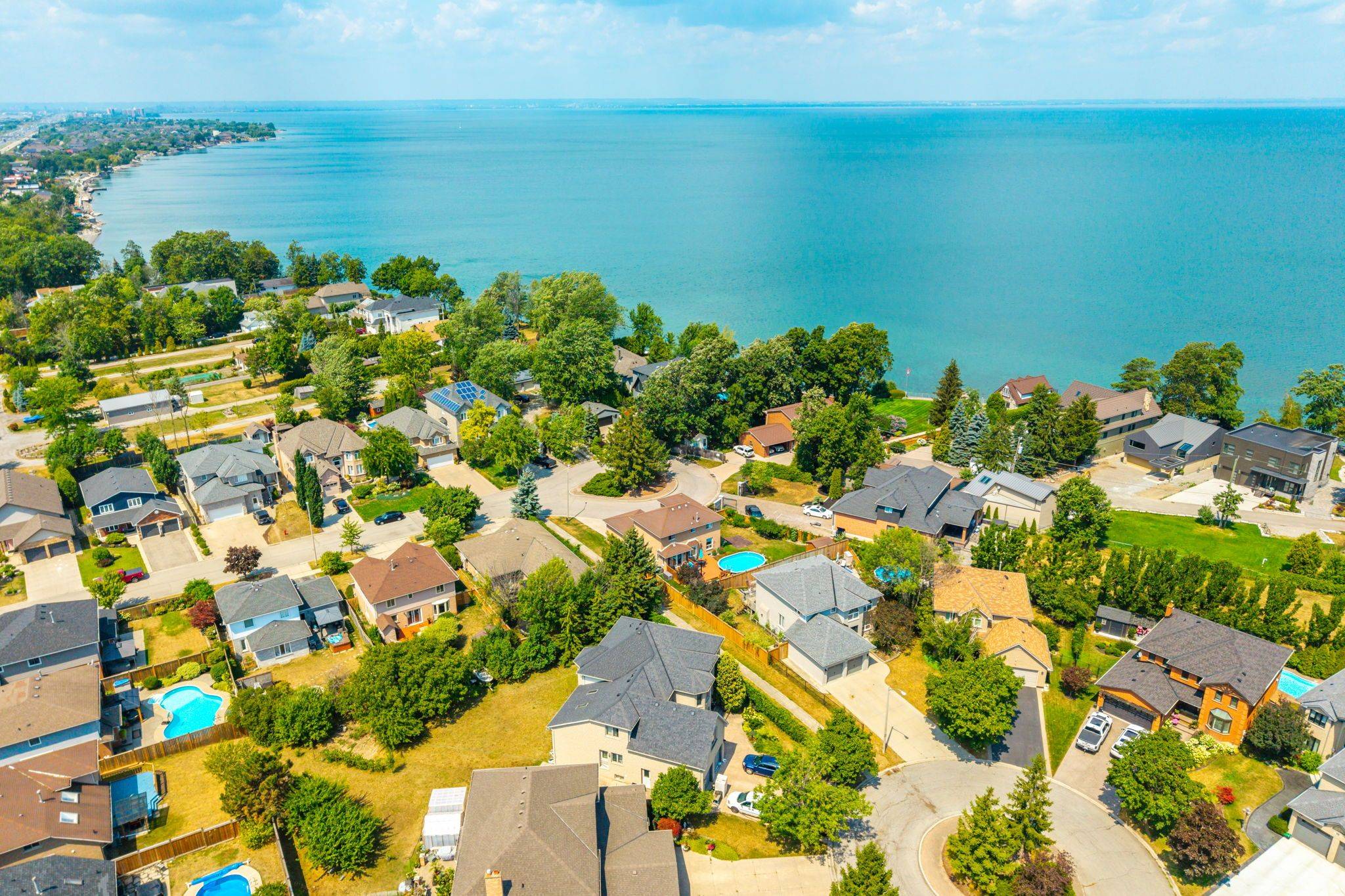 Hamilton, ON L8E 5E7,10 Shadowdale DR