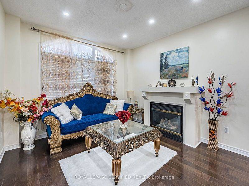 Brampton, ON L6P 1C4,5 Treeline BLVD