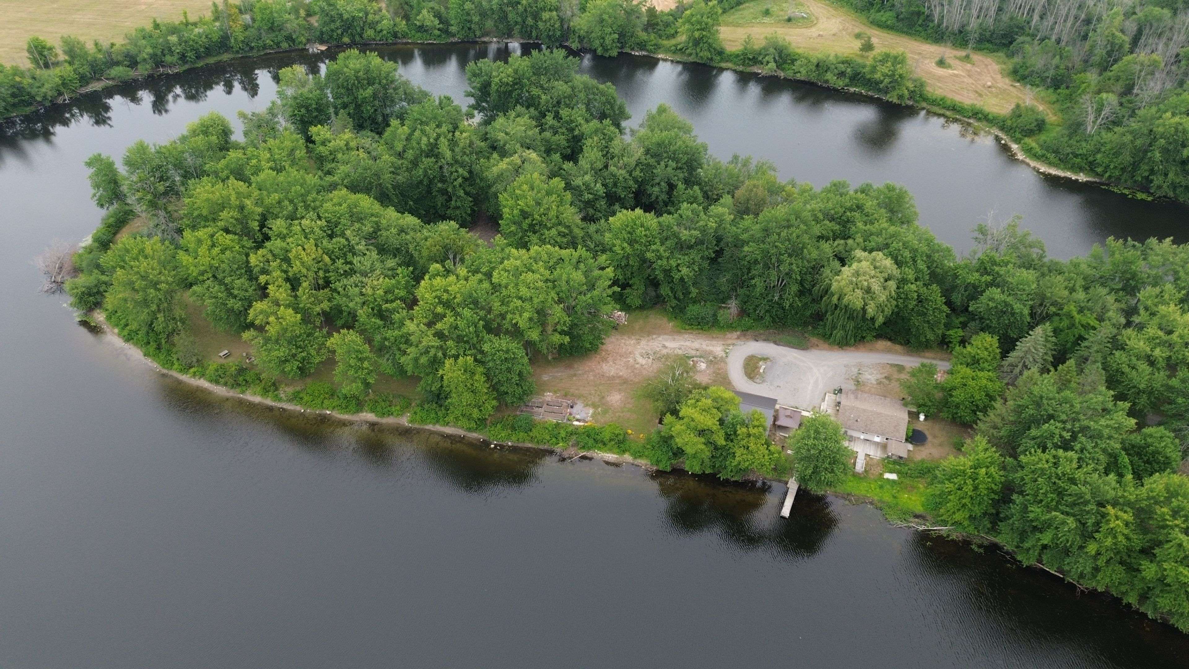 Belleville, ON K0K 2B0,133 Carleton Cove N/A