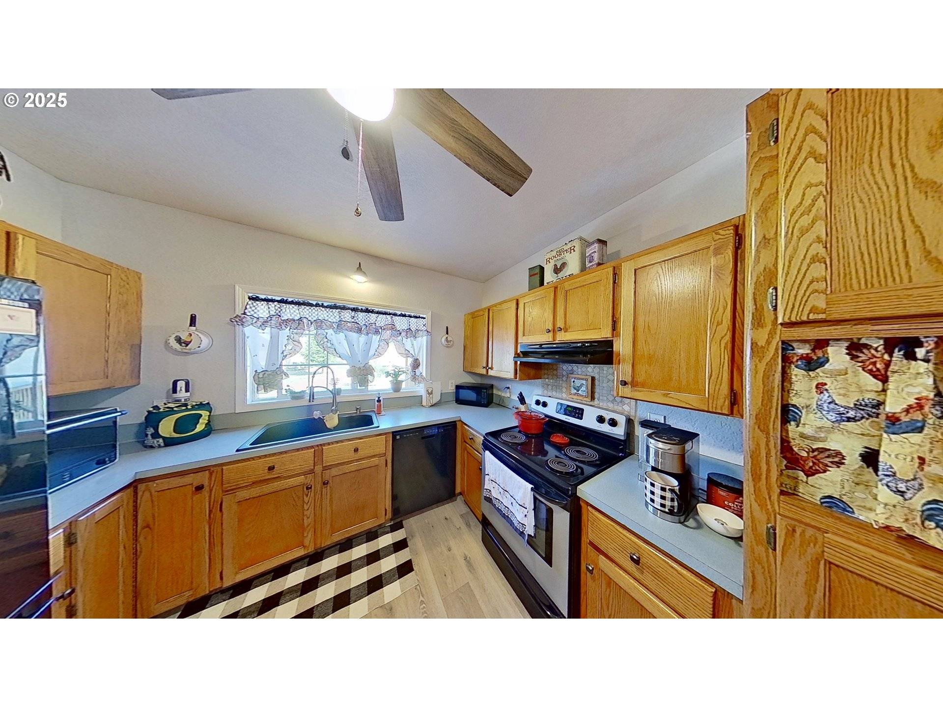 23196 N UMPQUA HWY, Idleyld Park, OR 97447