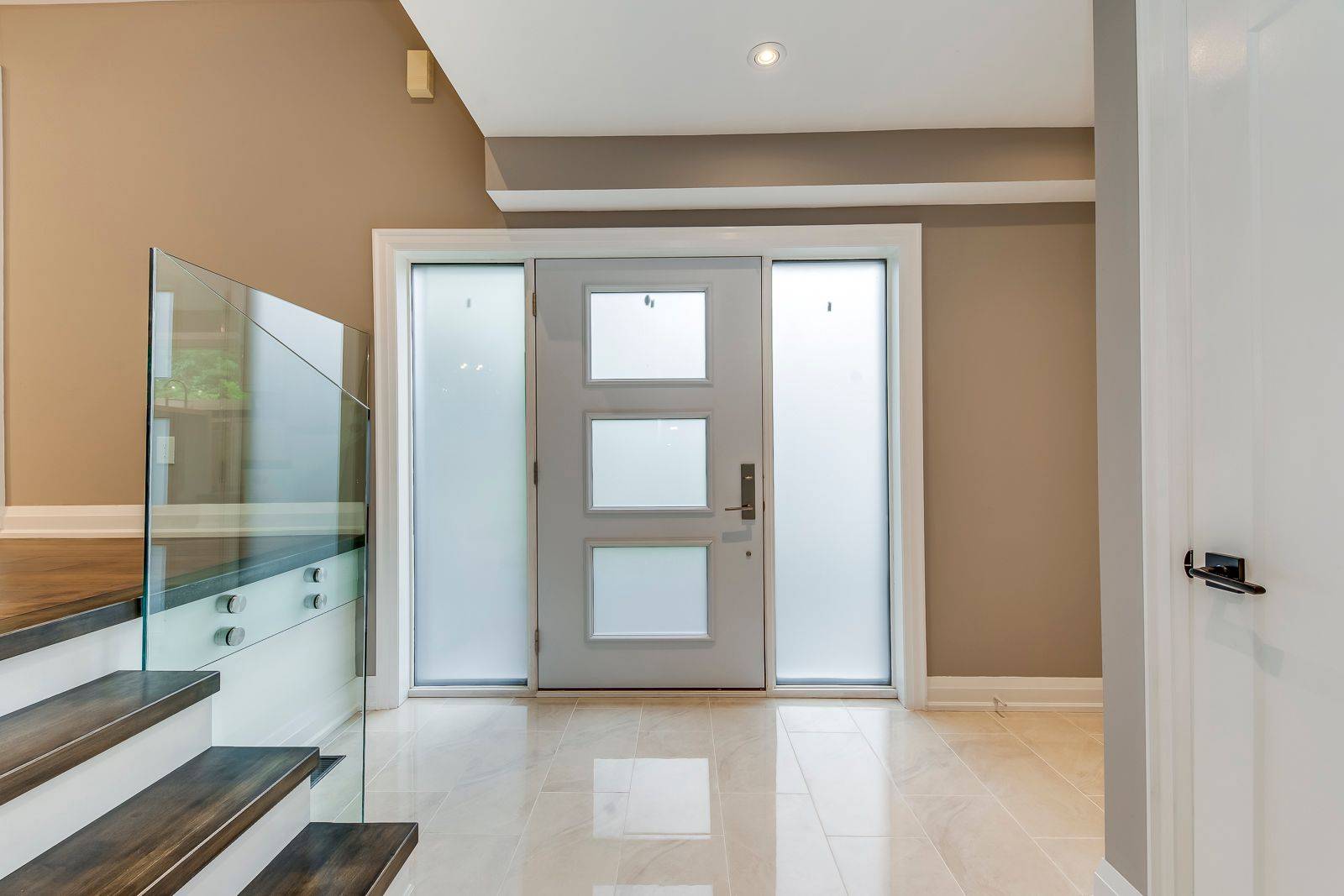 Oakville, ON L6H 2G3,1376 Forest Glade RD