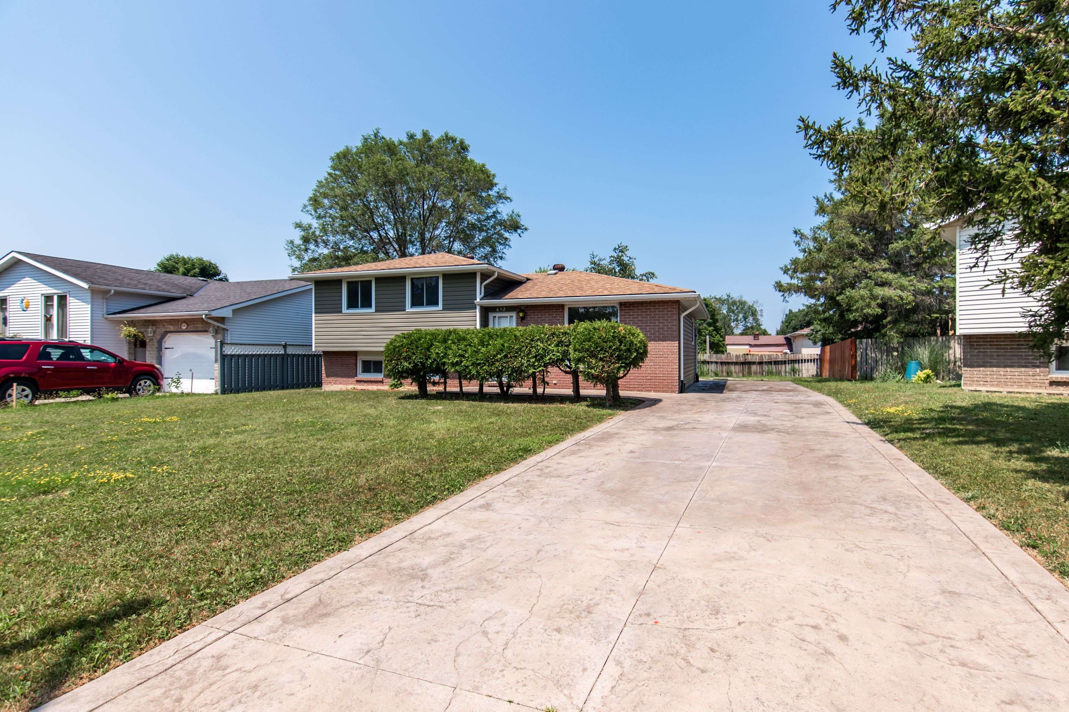 Kincardine, ON N2Z 1S4,692 Johnston CRES