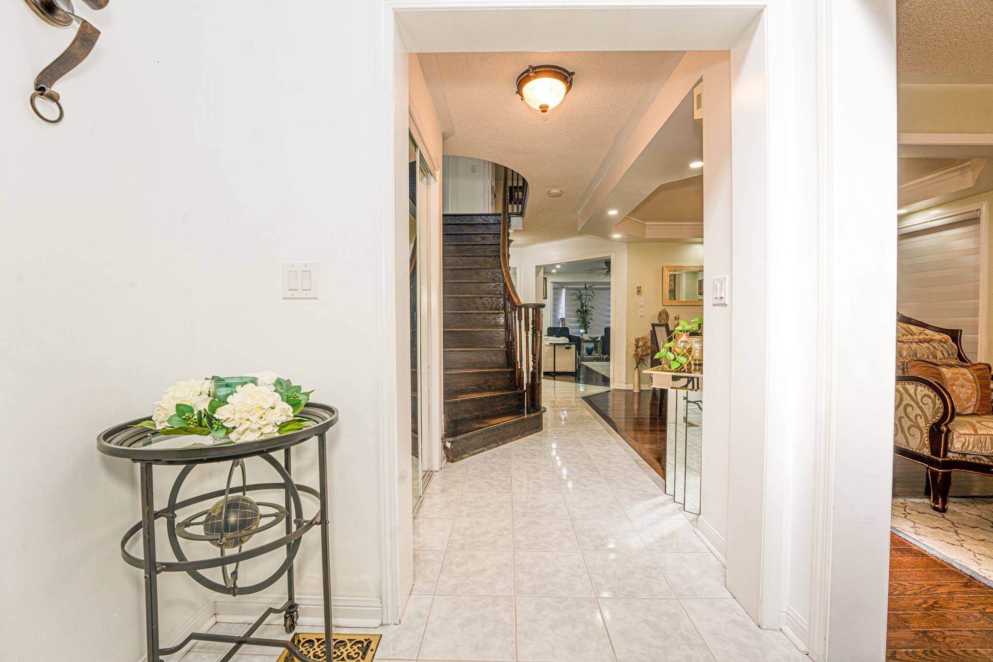 28 Bowsfield DR, Brampton, ON L6P 1A6