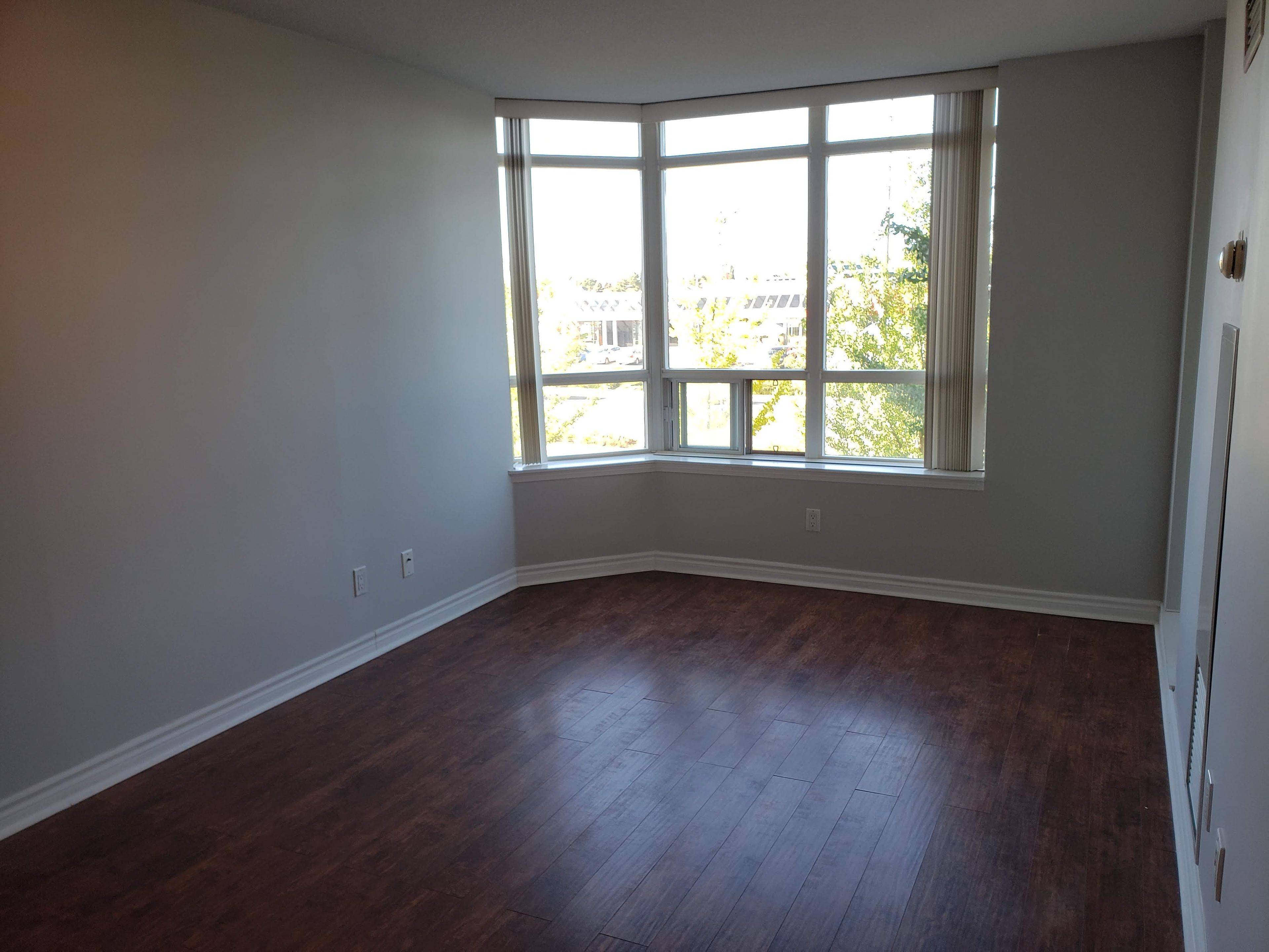 Markham, ON L3T 7W5,130 Pond DR #301