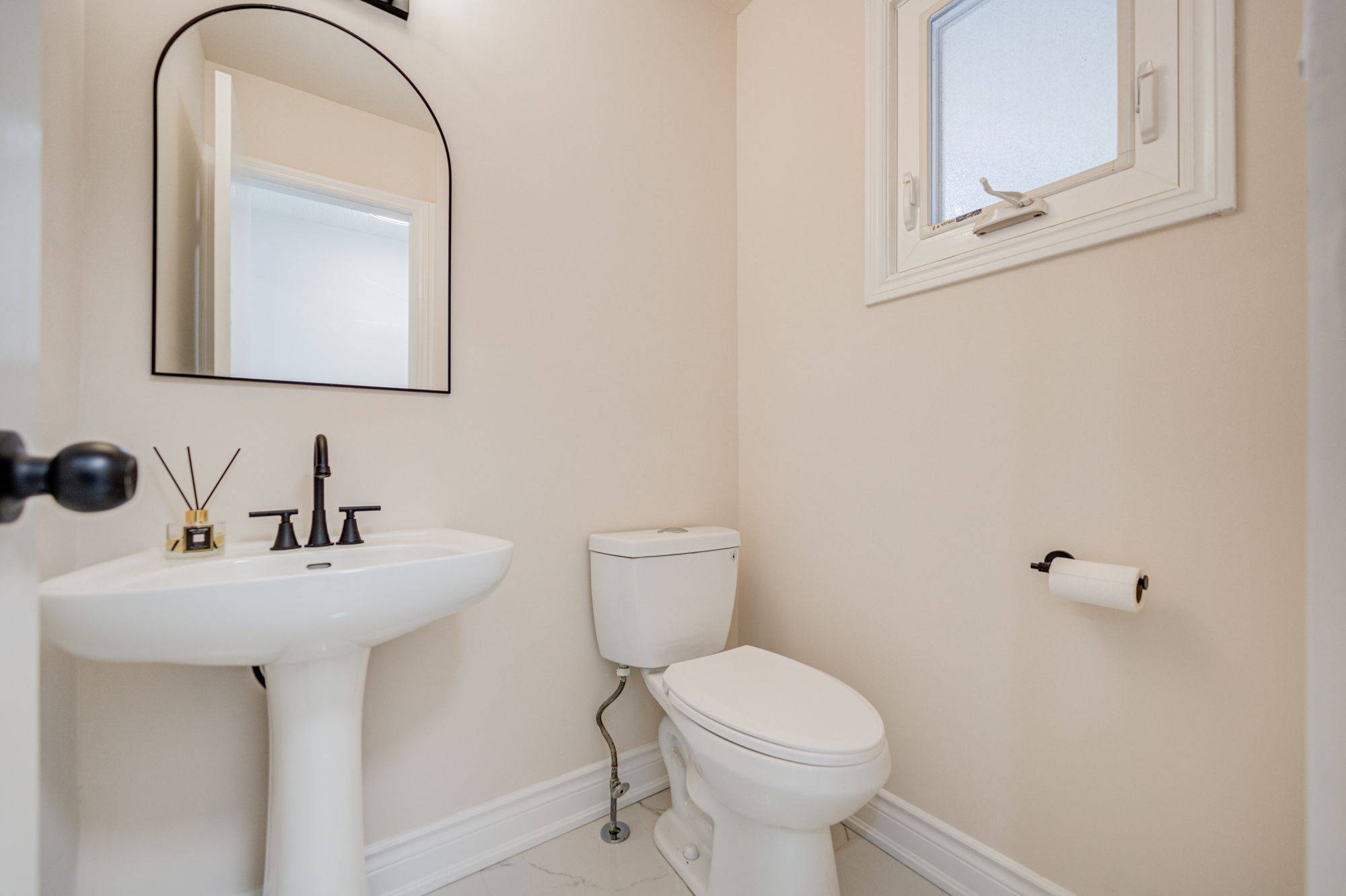 Mississauga, ON L5M 2N3,319 Hillside DR