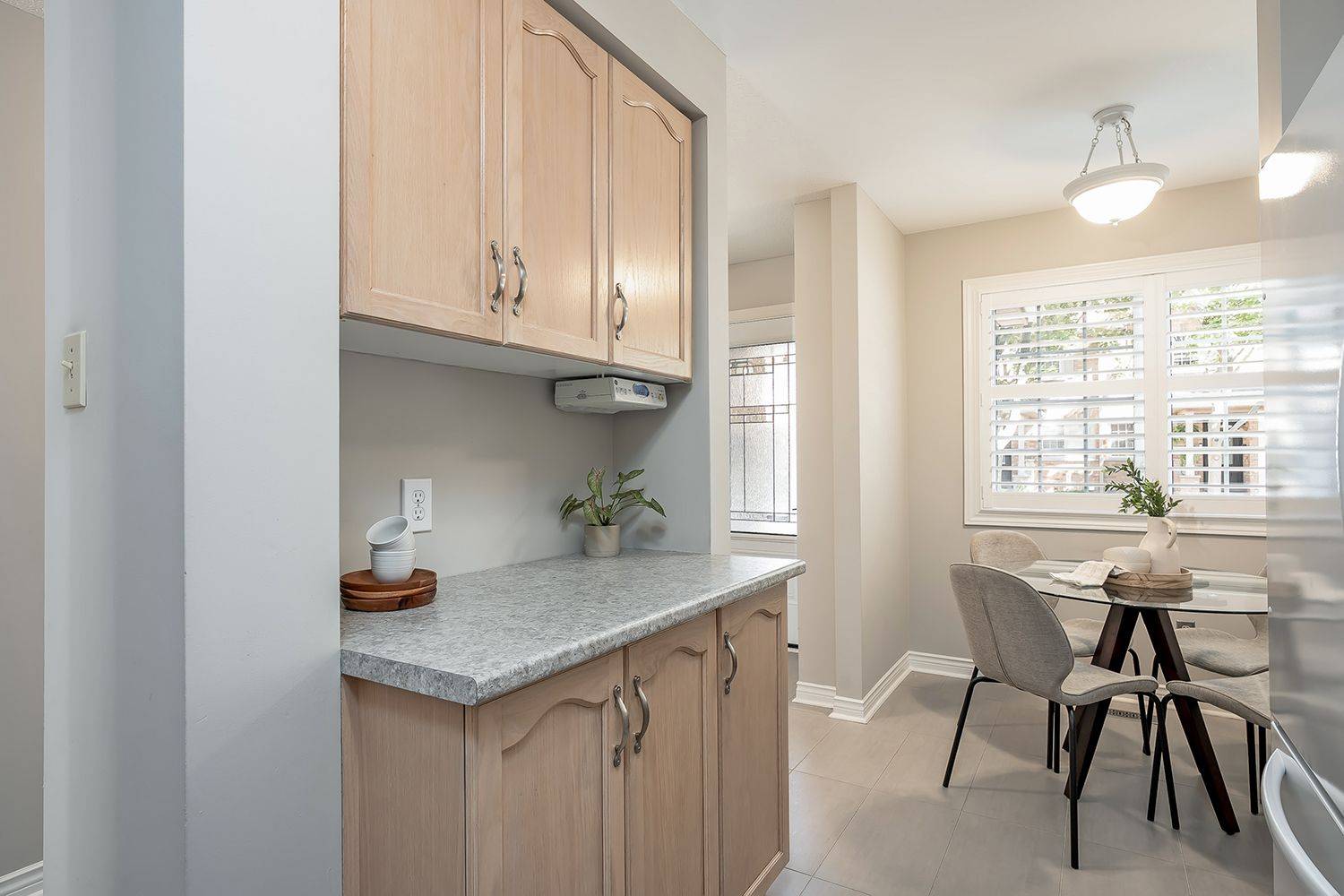 Burlington, ON L7M 4H2,2880 Headon Forest DR #28