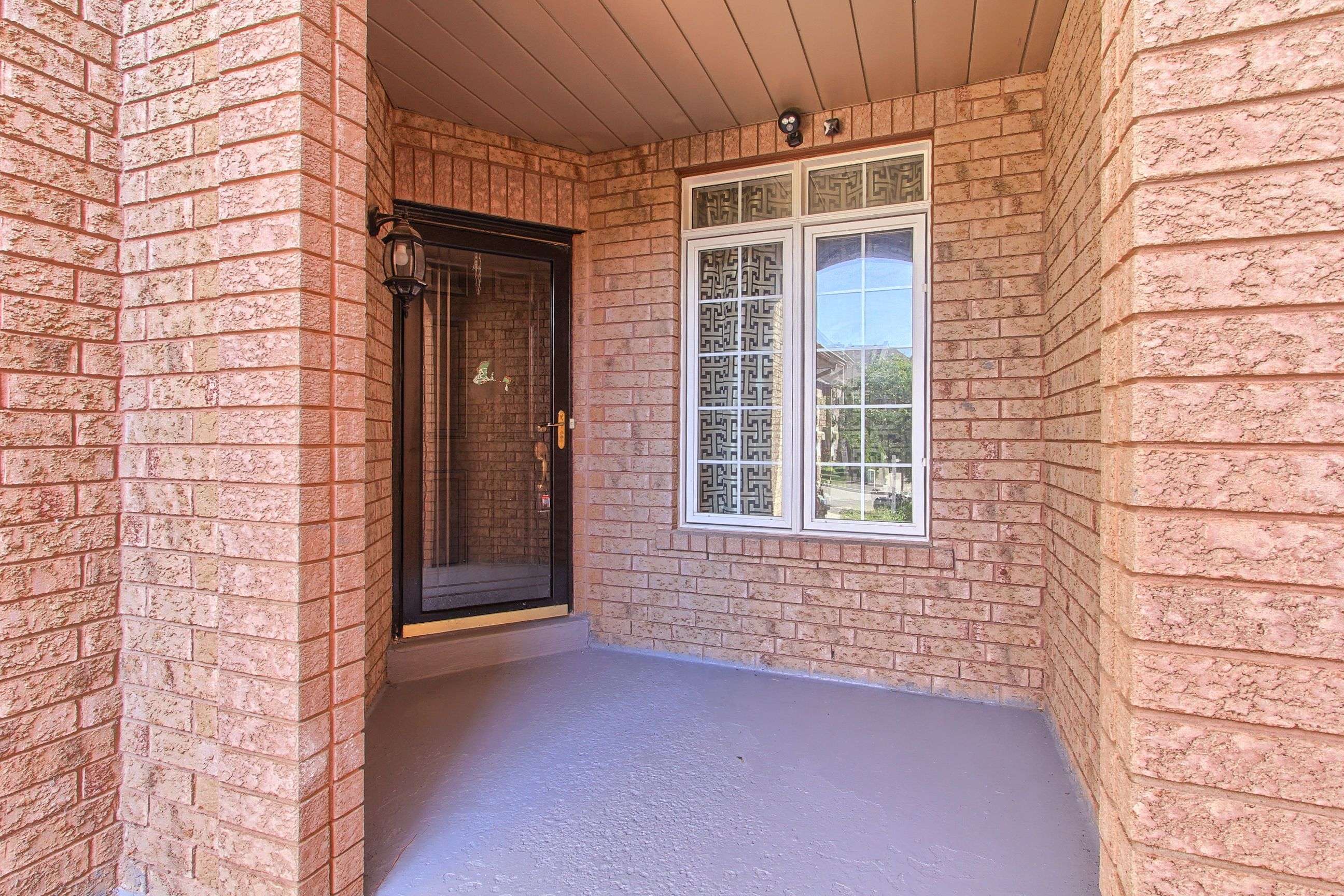 Vaughan, ON L6A 2R6,35 Craddock ST