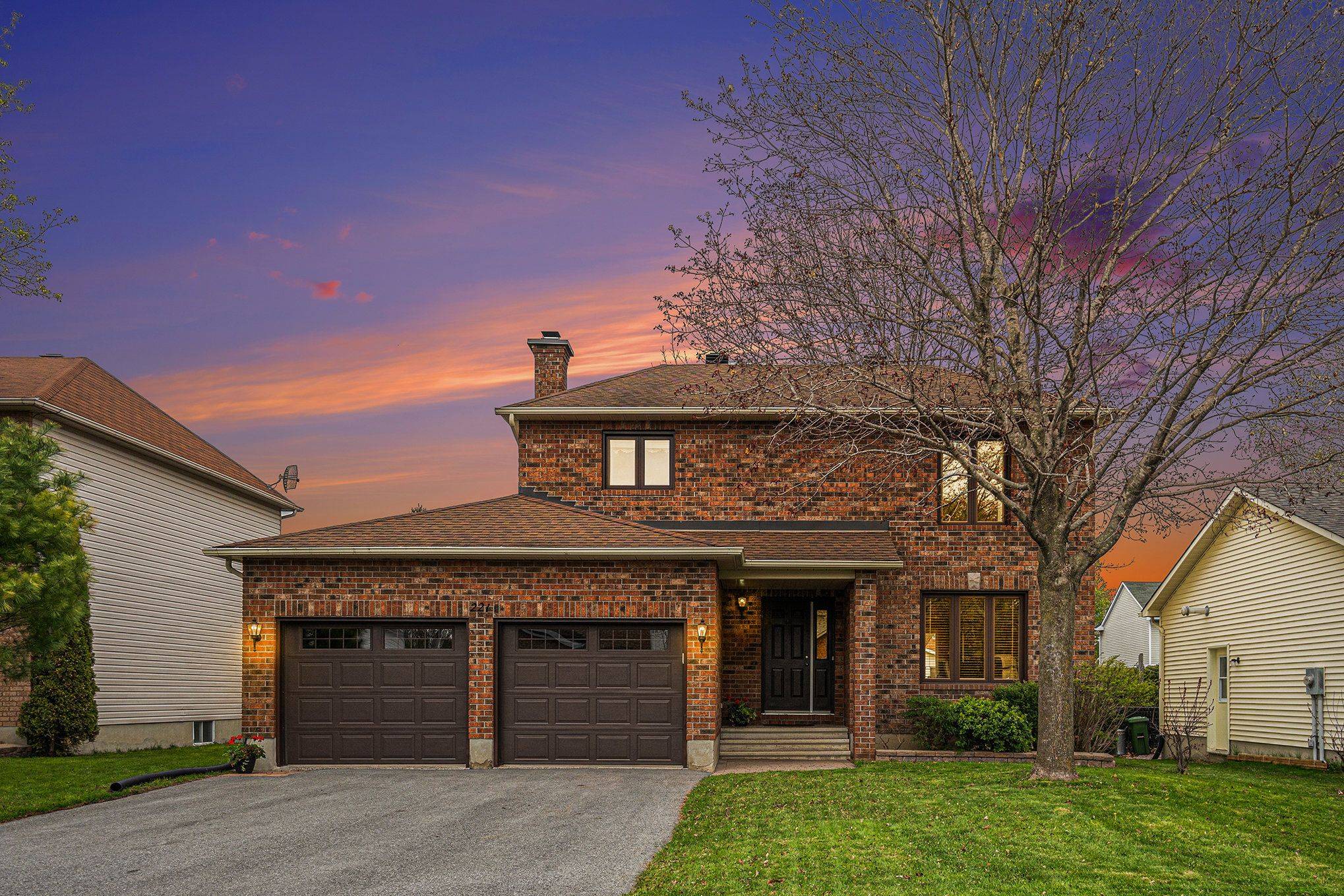 221 Macdougall ST, Russell, ON K4R 1A5