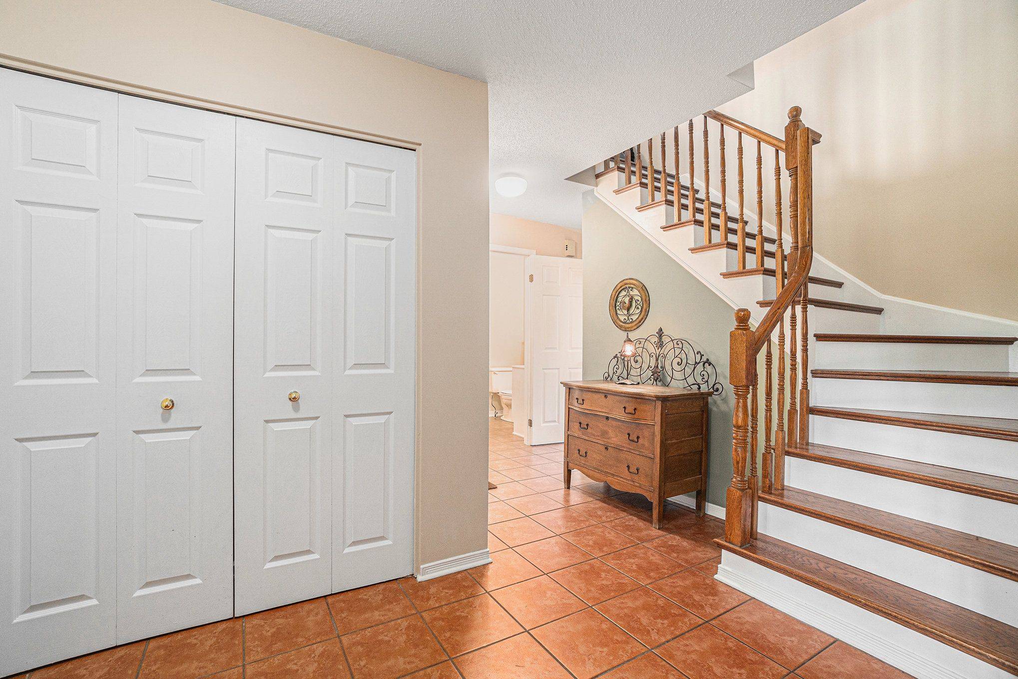 221 Macdougall ST, Russell, ON K4R 1A5