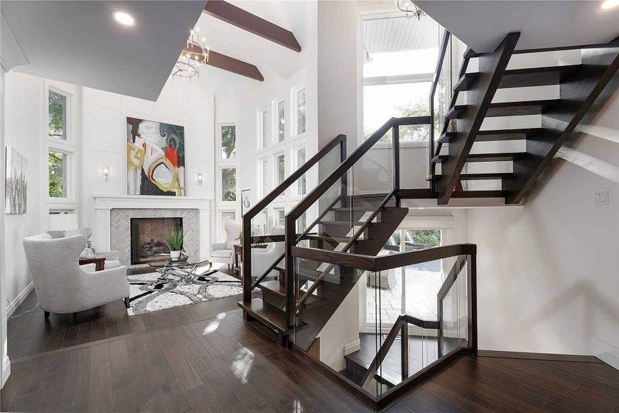 Mississauga, ON L5H 4A5,2064 Almira CT