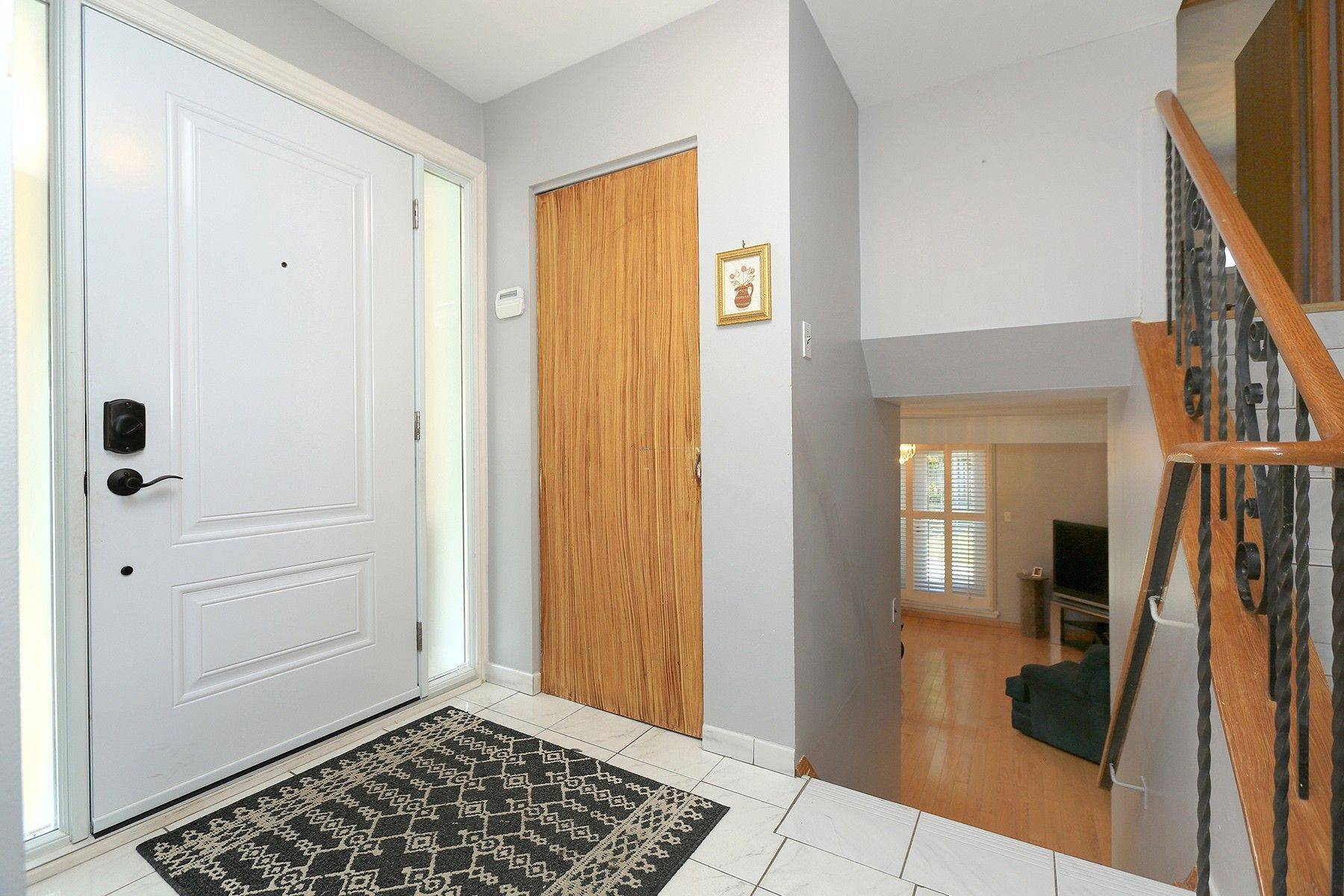 Toronto W05, ON M3N 1R1,80 Bloomington CRES