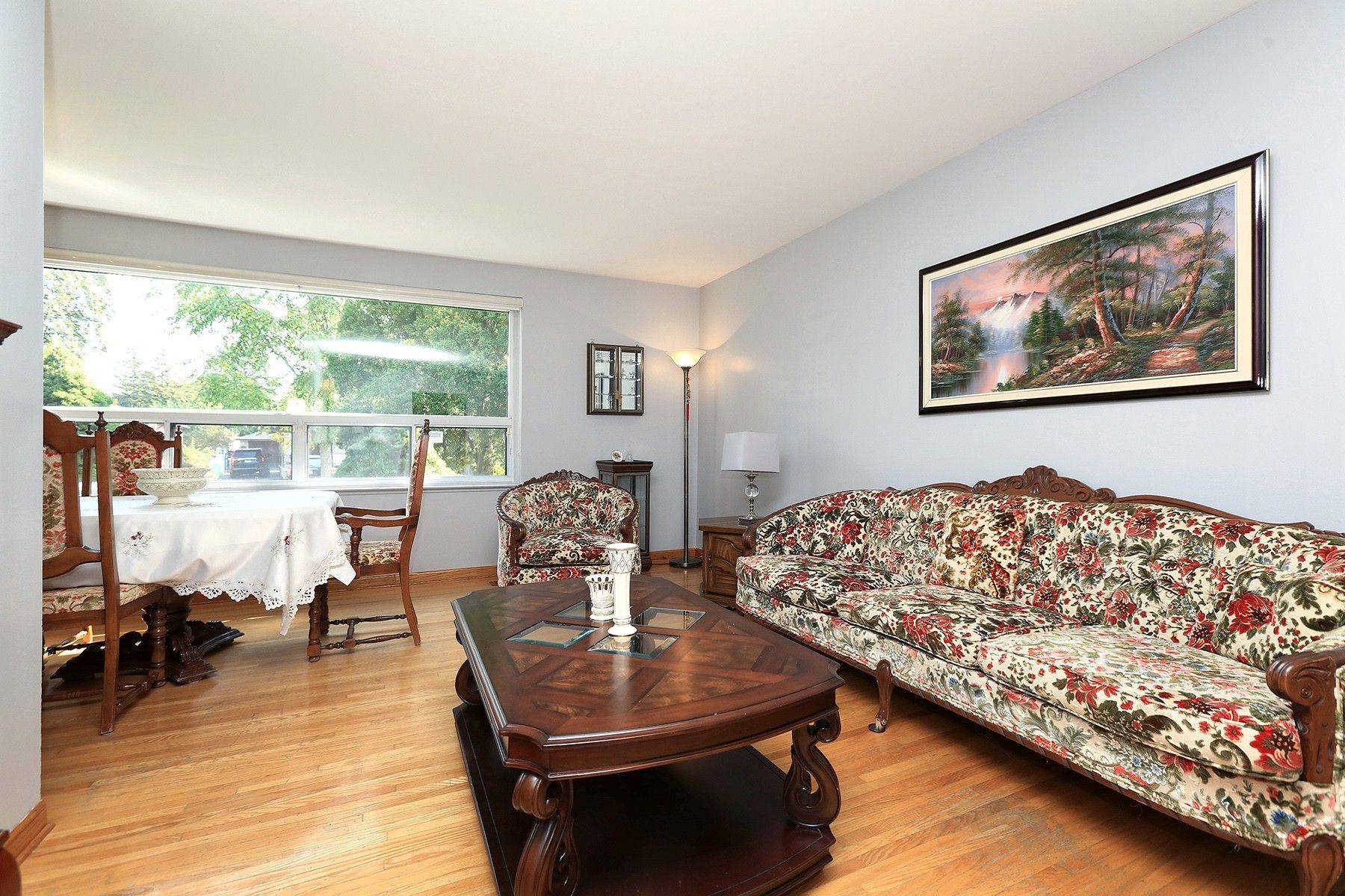 Toronto W05, ON M3N 1R1,80 Bloomington CRES