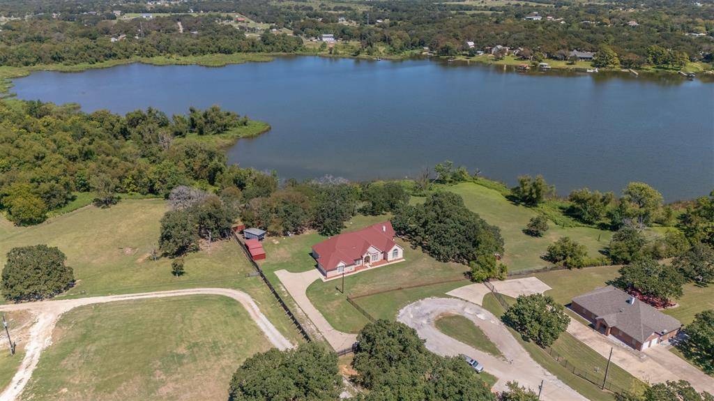 Alvarado, TX 76009,1701 W Lake Shore Drive