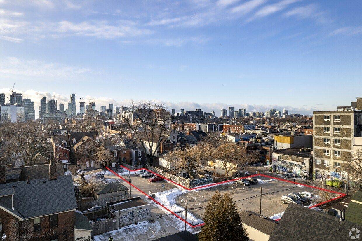 75 Cecil ST, Toronto C01, ON M5T 1N5