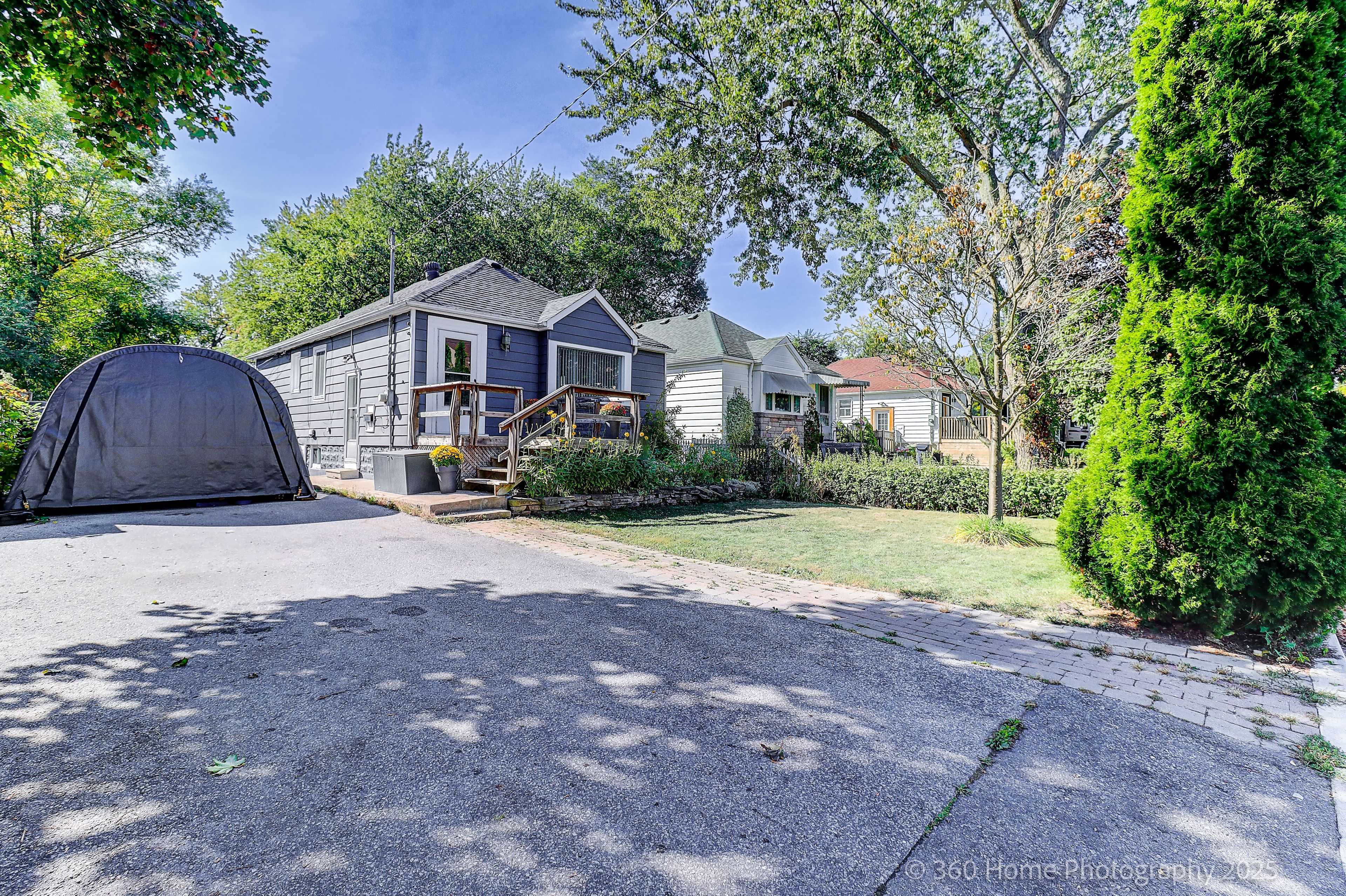 Toronto E06, ON M1N 3V2,20 Natal AVE