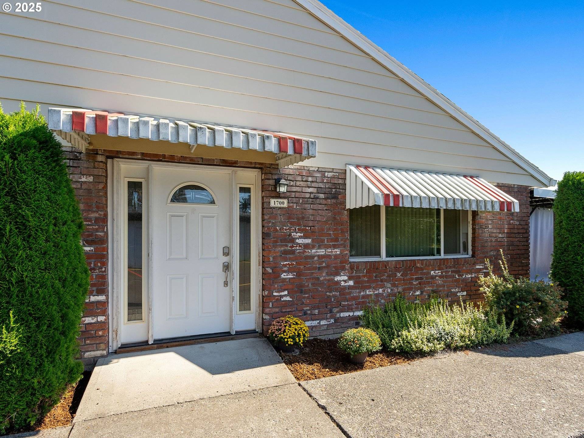 Gresham, OR 97030,1700 NE HOGAN DR